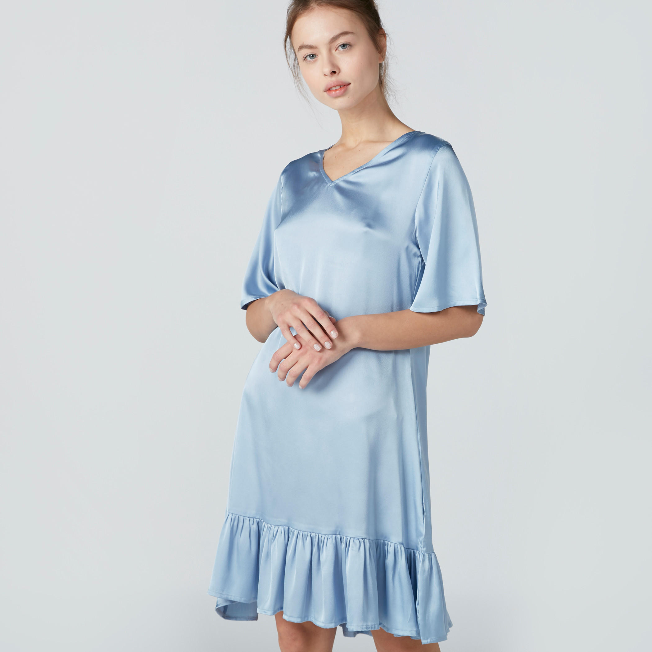 قميص نوم متوسط الطول بياقة V وأكمام واسعة - طقم من قطعتين-women-clothing-nightwear-nighties-image-7