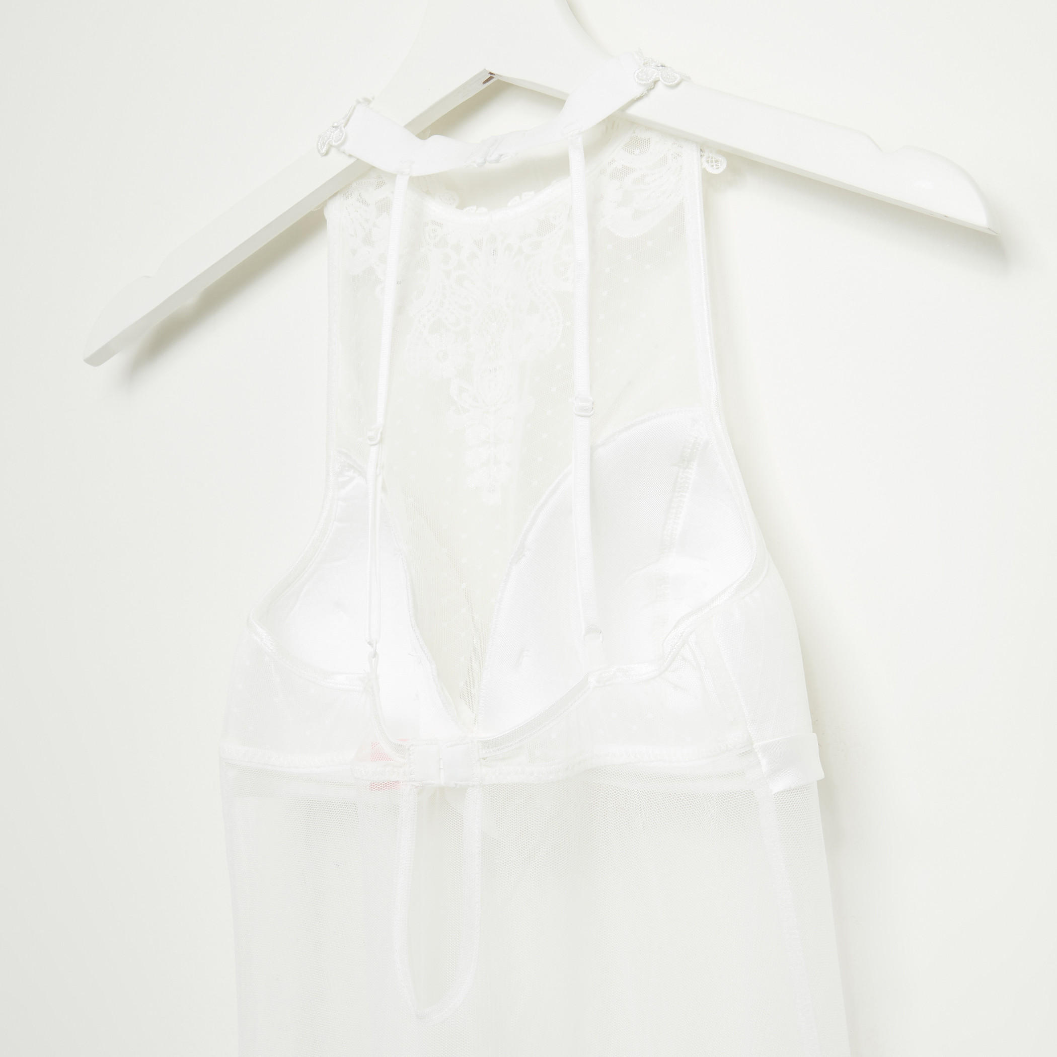 قميص نوم بحمّالات رفيعة وتفاصيل دانتيل-women-clothing-nightwear-nighties-image-3