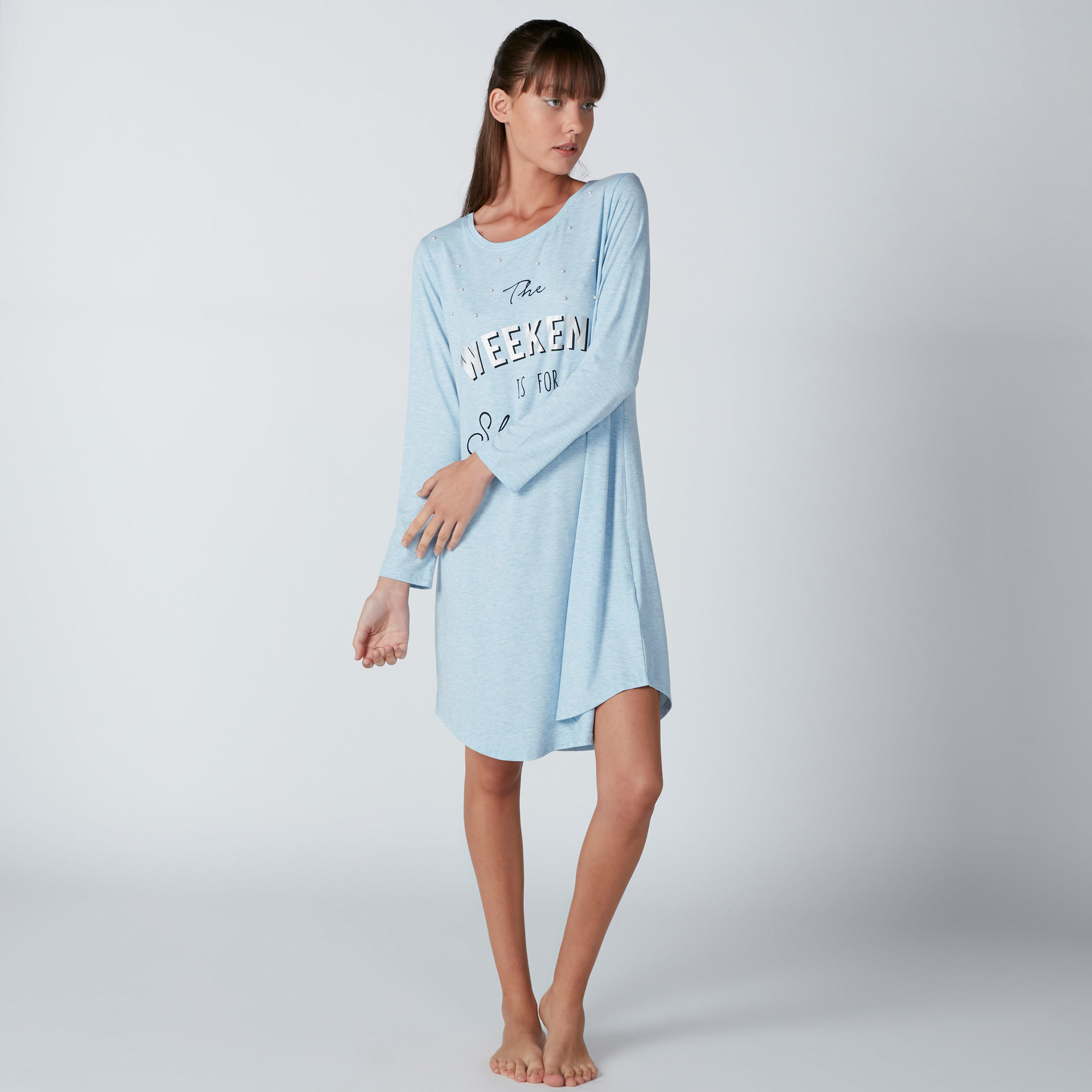 قميص نوم بأكمام طويلة وطبعات وتفاصيل لؤلؤ-women-clothing-nightwear-nighties-image-3