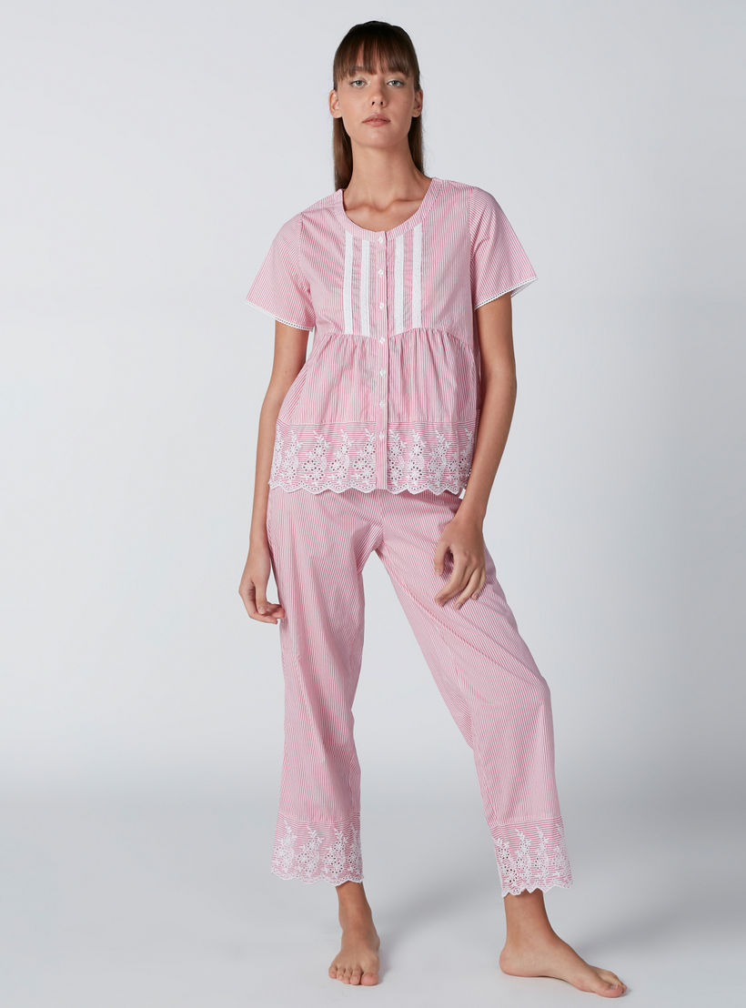 طقم بنطال بيجاما وقميص مقلّم بتفاصيل دانتيل-women-clothing-nightwear-pyjamas-longsets-image-2