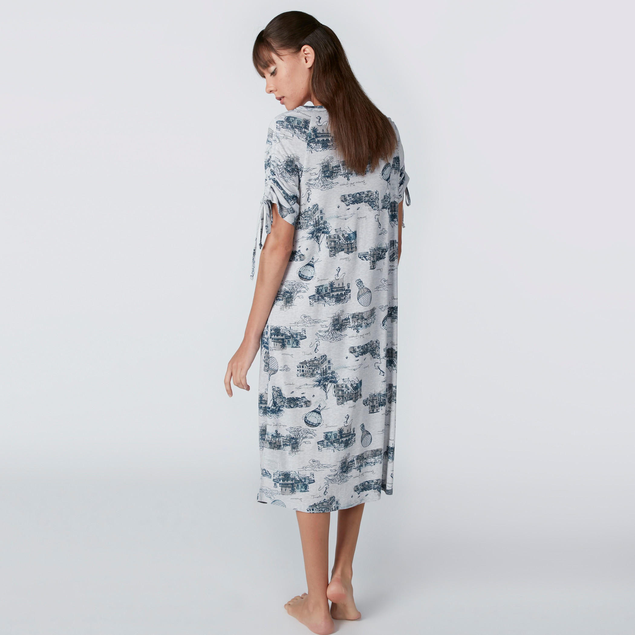 قميص نوم بأكمام مغايرة وطبعات ودرزات-women-clothing-nightwear-nighties-image-2