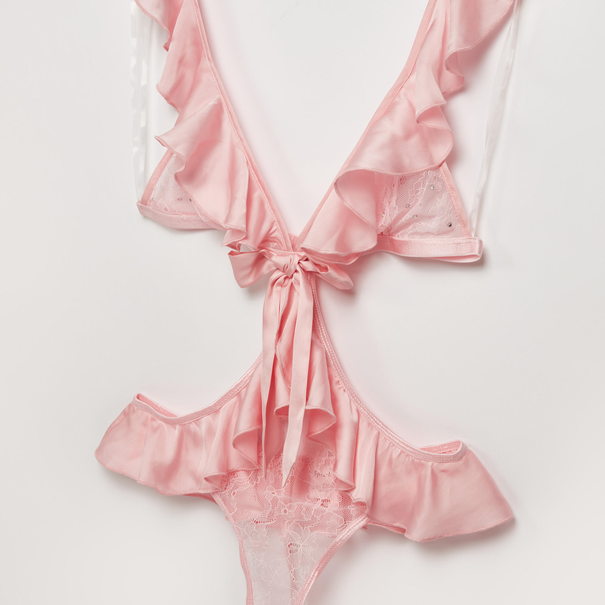 بيبي دول بحمالات رفيعة وتفاصيل دانتيل وكشكش-women-clothing-lingerie-babydollsandbodysuits-image-3