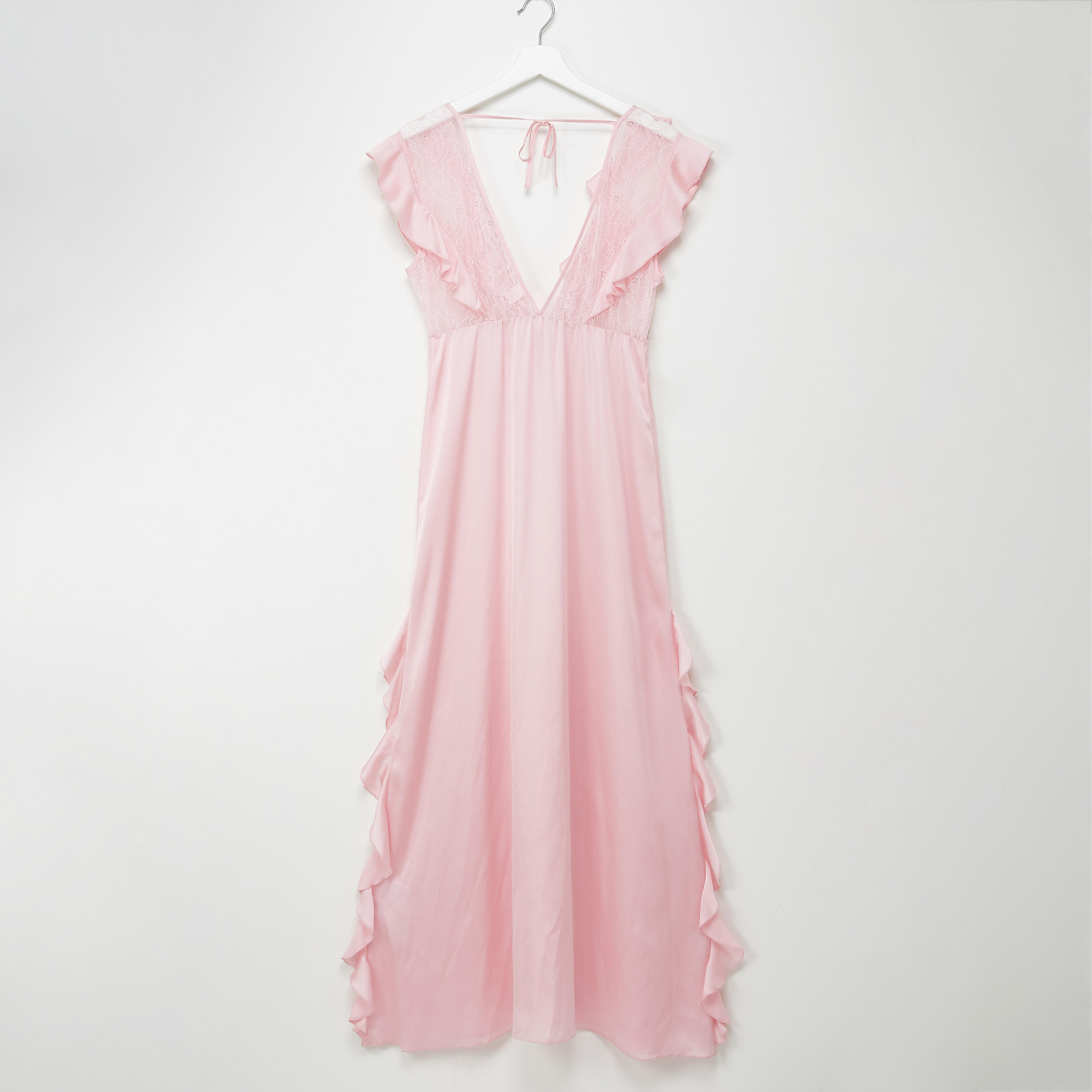 قميص نوم طويل بأربطة وتفاصيل كشكش ودانتيل-women-clothing-nightwear-nighties-image-1