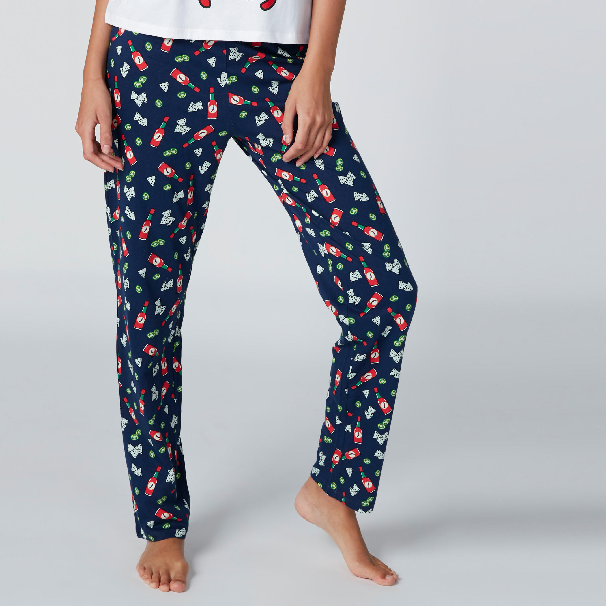 طقم بنطال بيجاما وتيشيرت بأكمام قصيرة وطبعات-women-clothing-nightwear-pyjamas-longsets-image-4