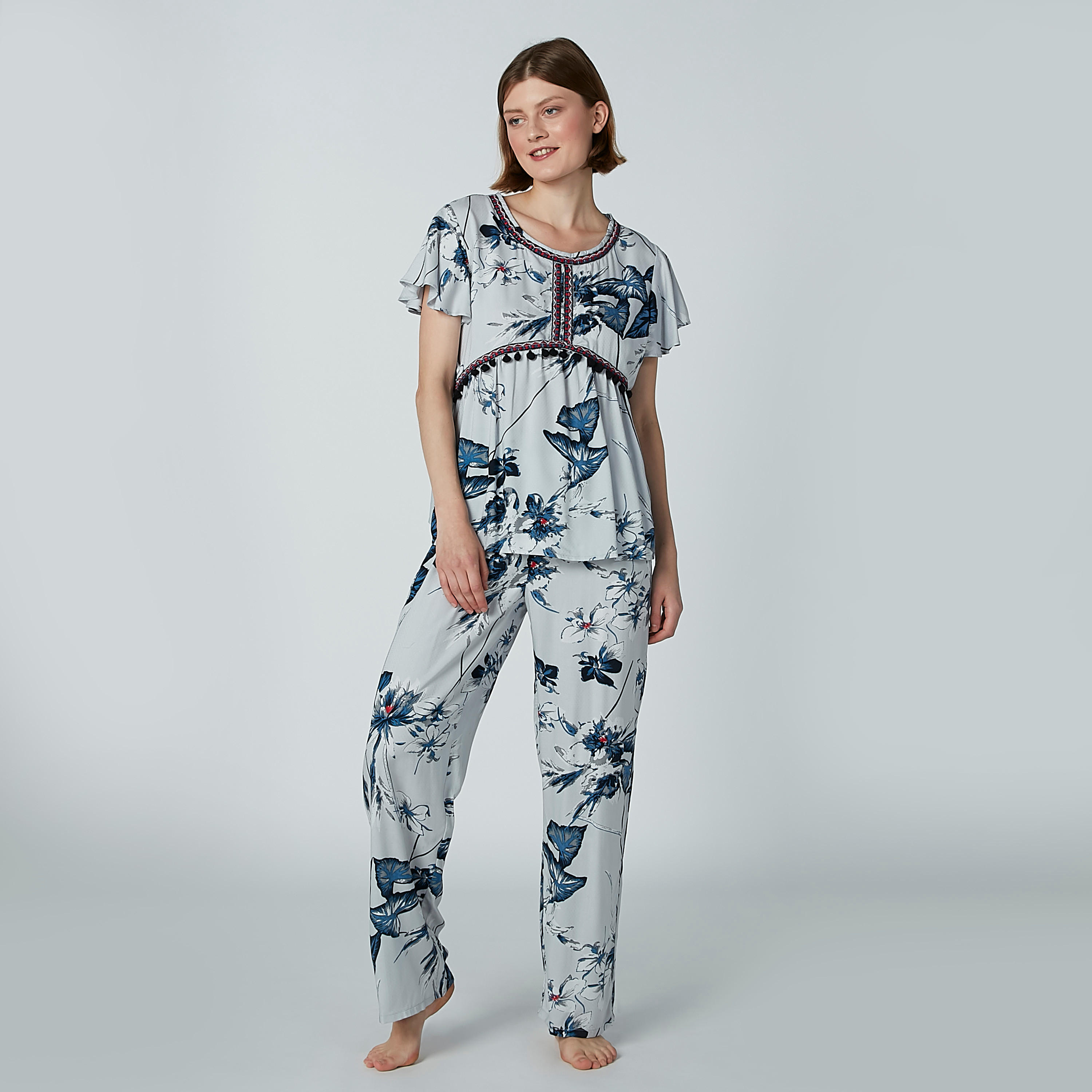 طقم بنطال بيجاما وبلوزة بأكمام كاب وطبعات-women-clothing-nightwear-pyjamas-longsets-image-2