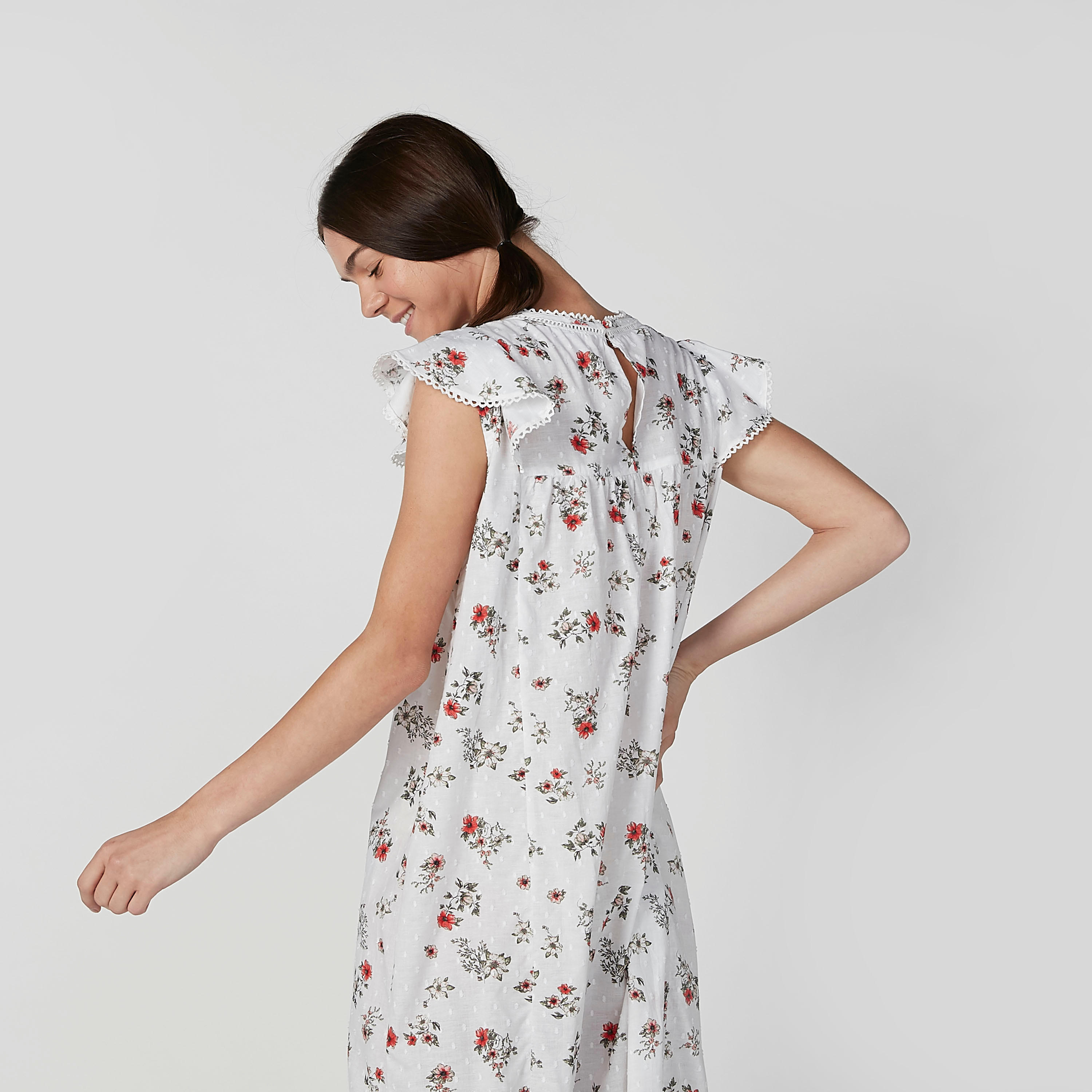 قميص نوم طويل بأكمام كاب كشكش وطبعات-women-clothing-nightwear-nighties-image-5