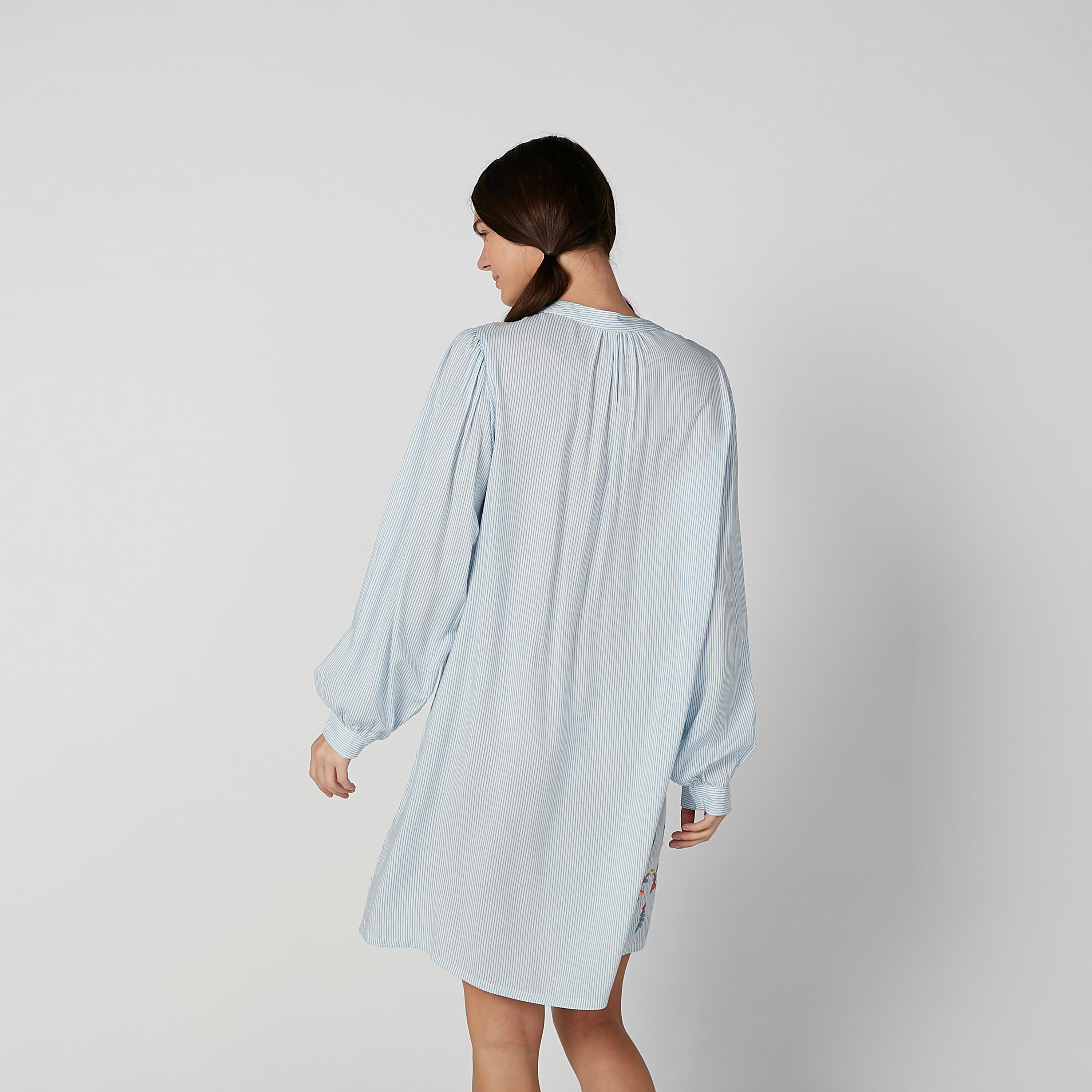 قميص نوم مقلّم بأكمام طويلة وأربطة-women-clothing-nightwear-nighties-image-3