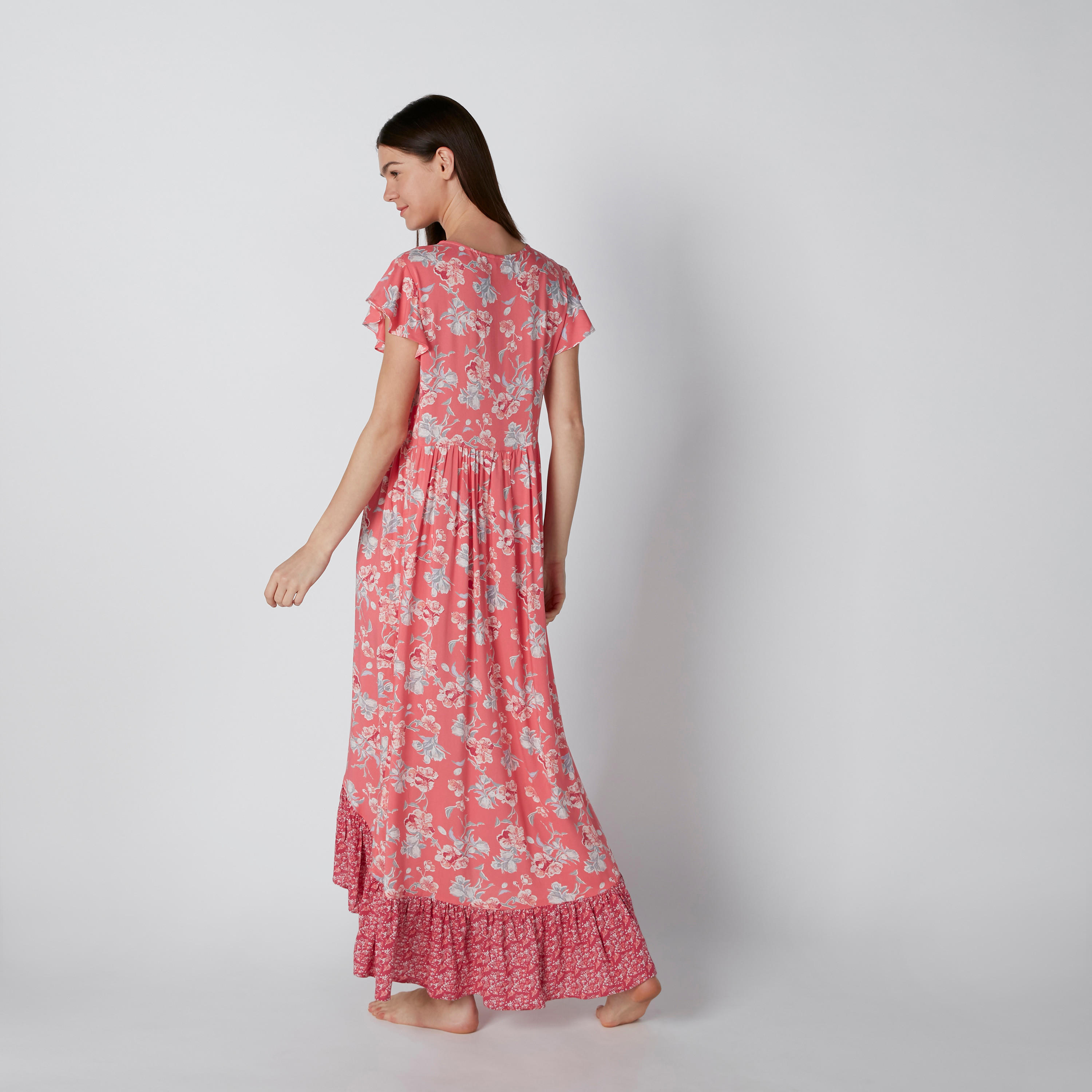 قميص نوم بأكمام كشكش وحواف غير مستوية وطبعات زهرية-women-clothing-nightwear-nighties-image-2