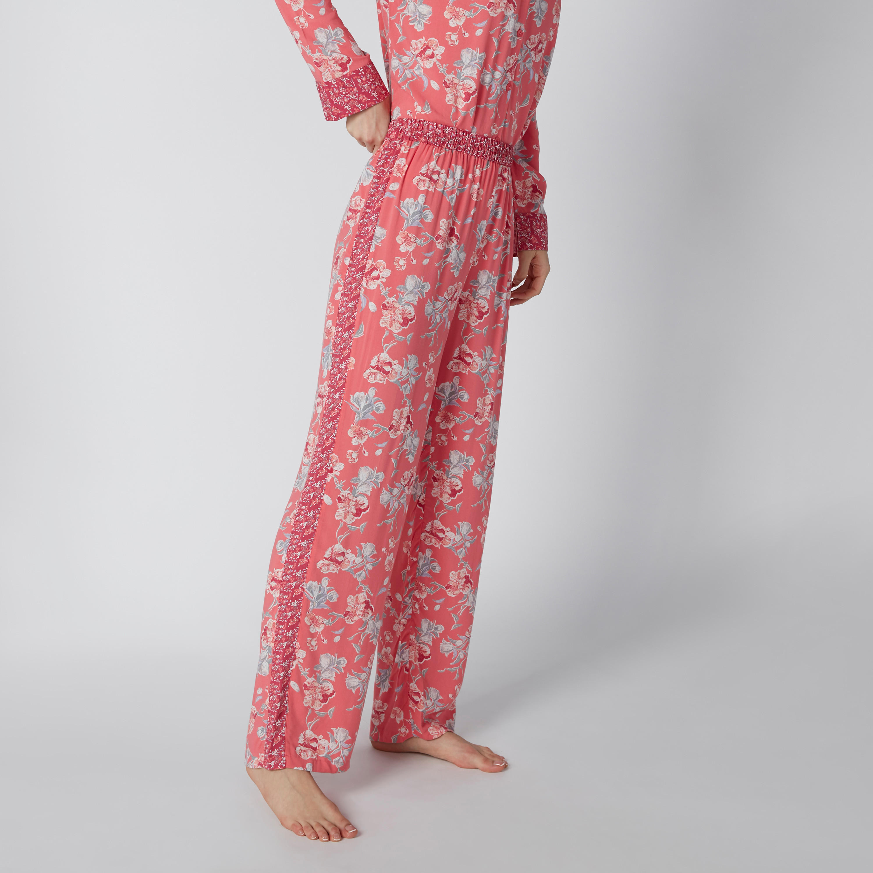 طقم بنطال بيجاما بشريطة وقميص بأكمام طويلة وطبعات-women-clothing-nightwear-pyjamas-longsets-image-4