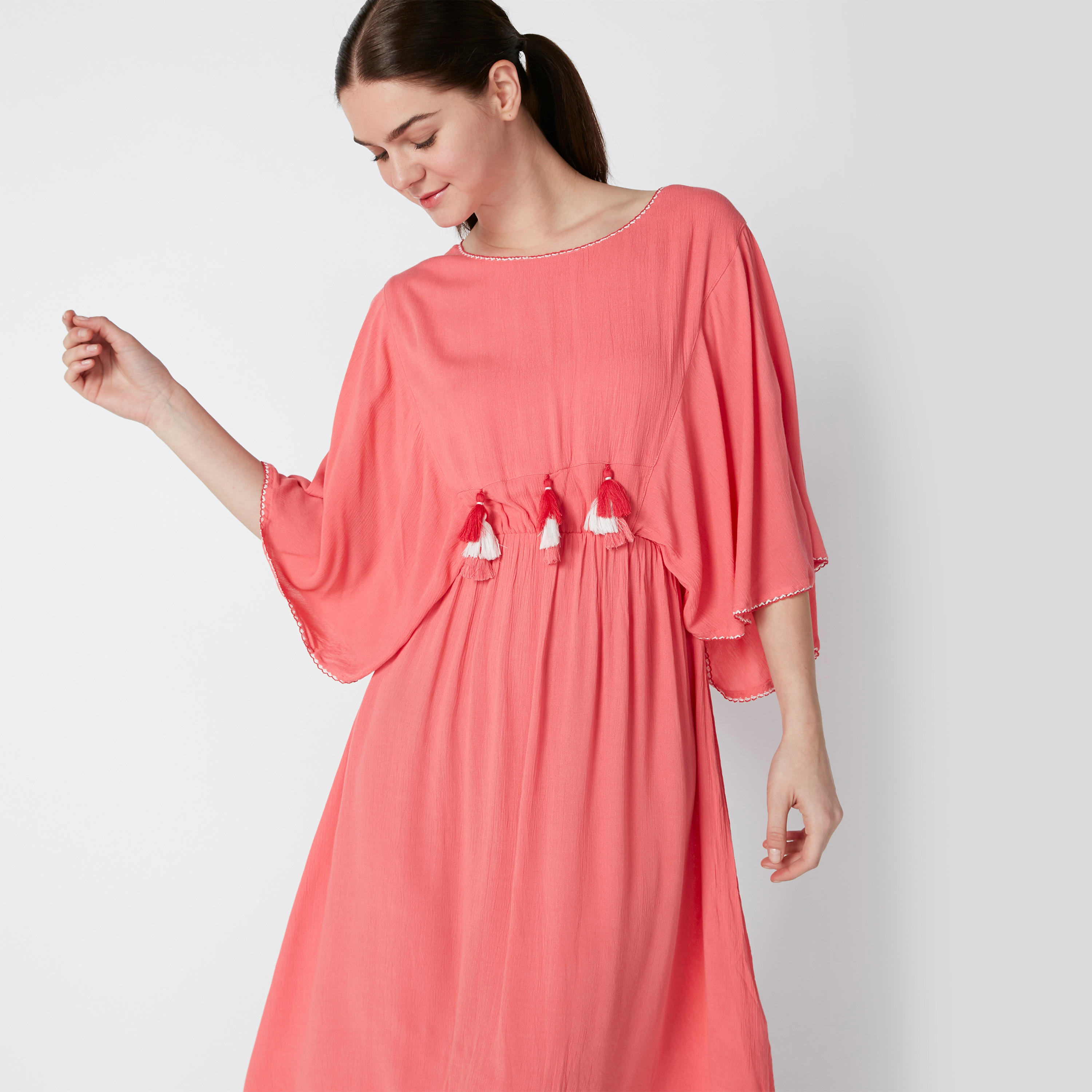 قميص نوم بأكمام واسعة وشرّابات-women-clothing-nightwear-nighties-image-4