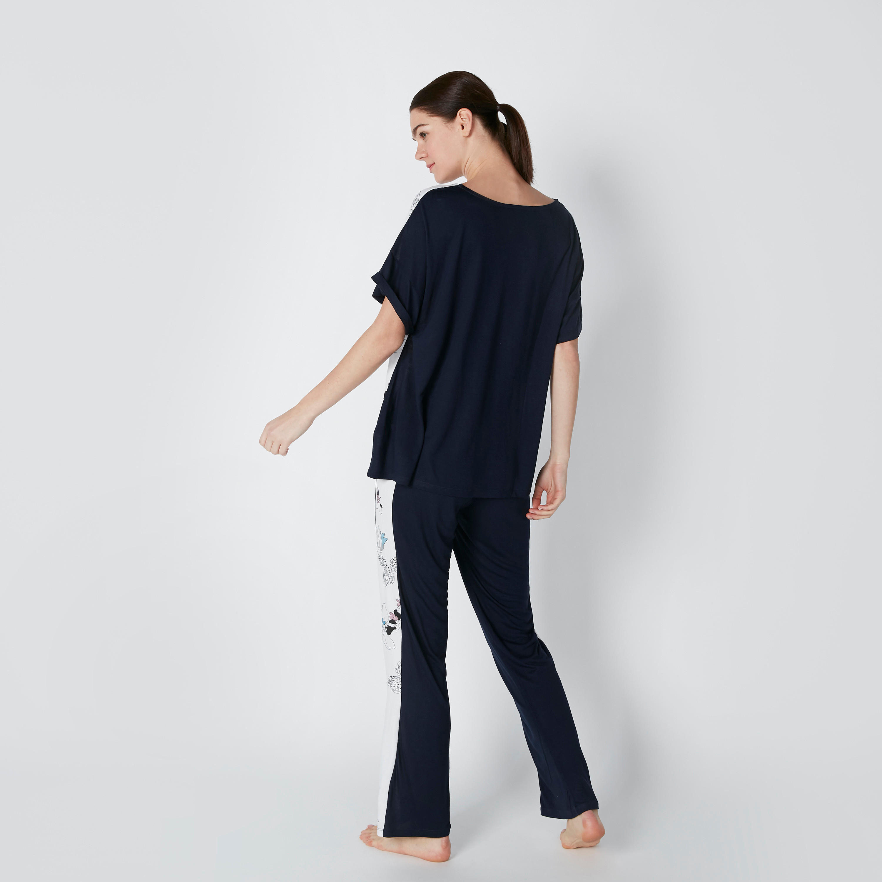 طقم بنطال بيجاما وتيشيرت بأكتاف منسدلة وطبعات زهرية-women-clothing-nightwear-pyjamas-longsets-image-2