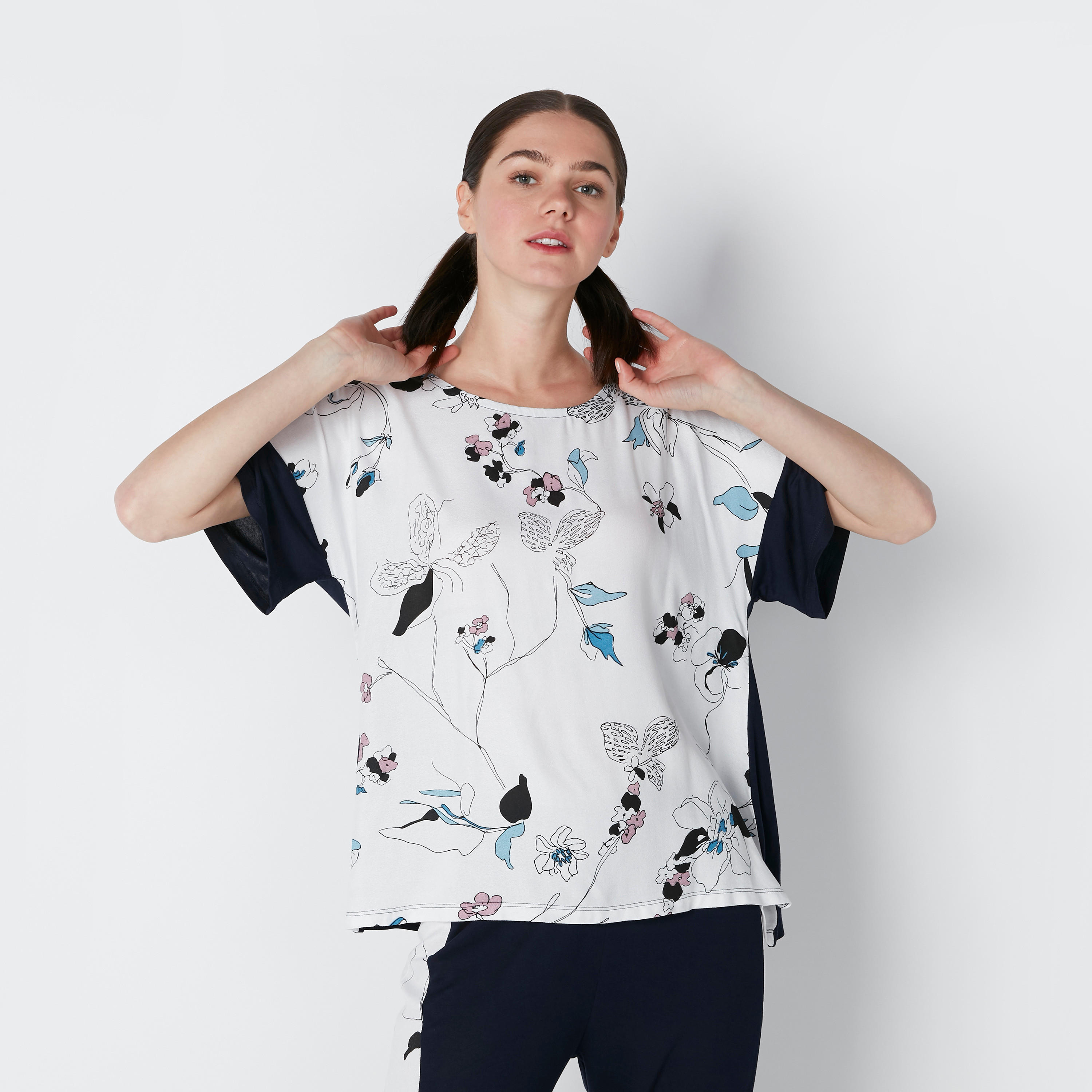 طقم بنطال بيجاما وتيشيرت بأكتاف منسدلة وطبعات زهرية-women-clothing-nightwear-pyjamas-longsets-image-5