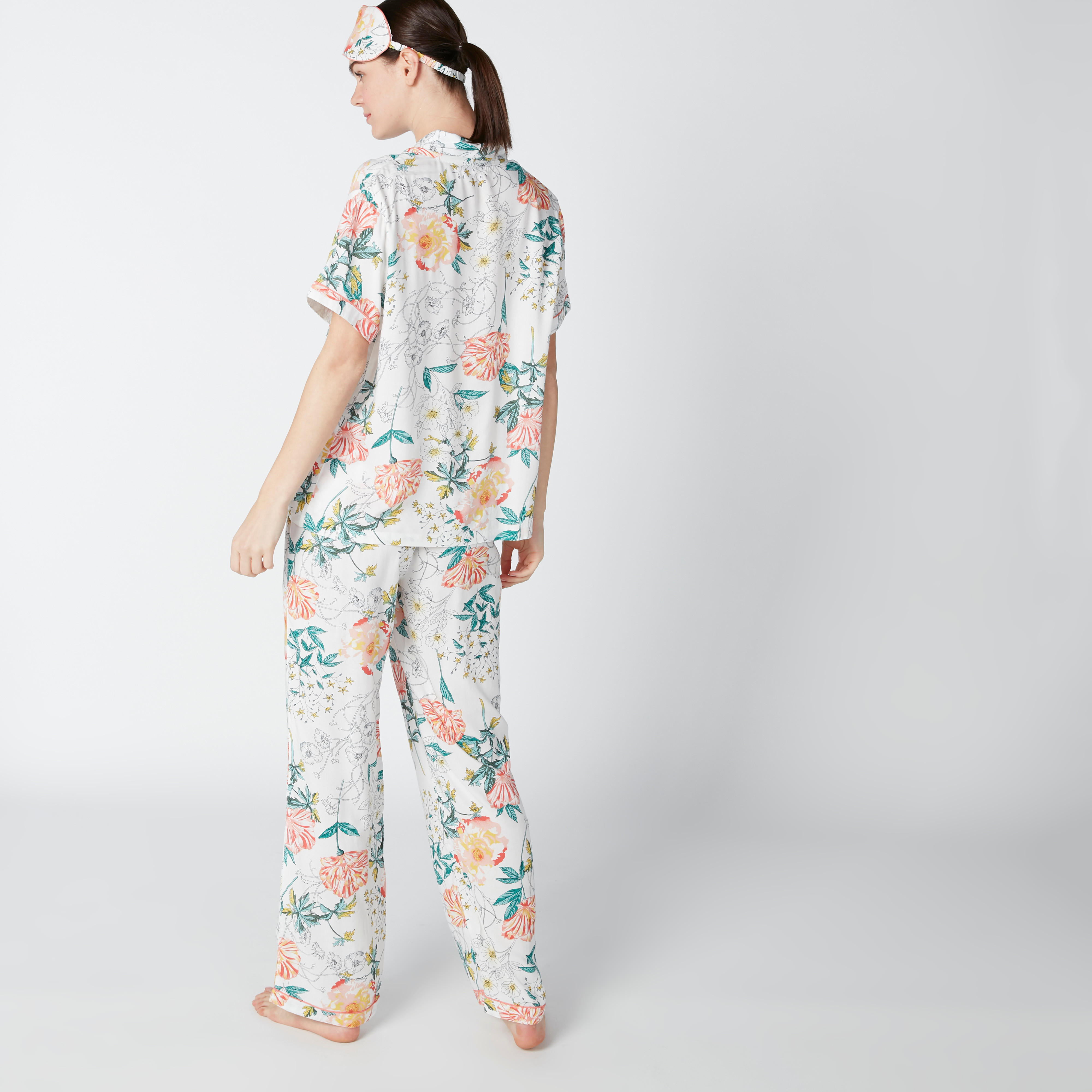 طقم ملابس نوم 3 قطع بطبعات زهرية-women-clothing-nightwear-pyjamas-longsets-image-2