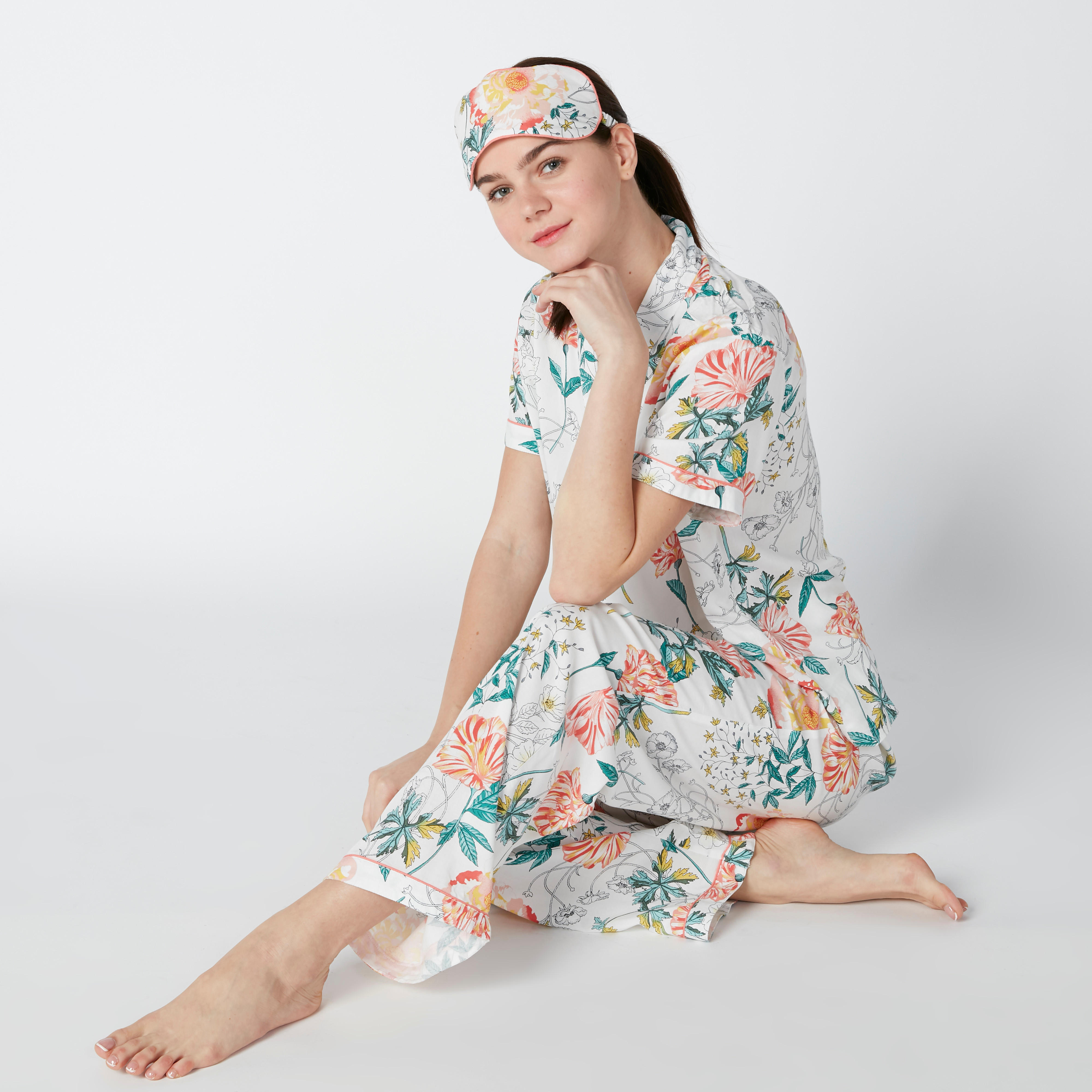 طقم ملابس نوم 3 قطع بطبعات زهرية-women-clothing-nightwear-pyjamas-longsets-image-3