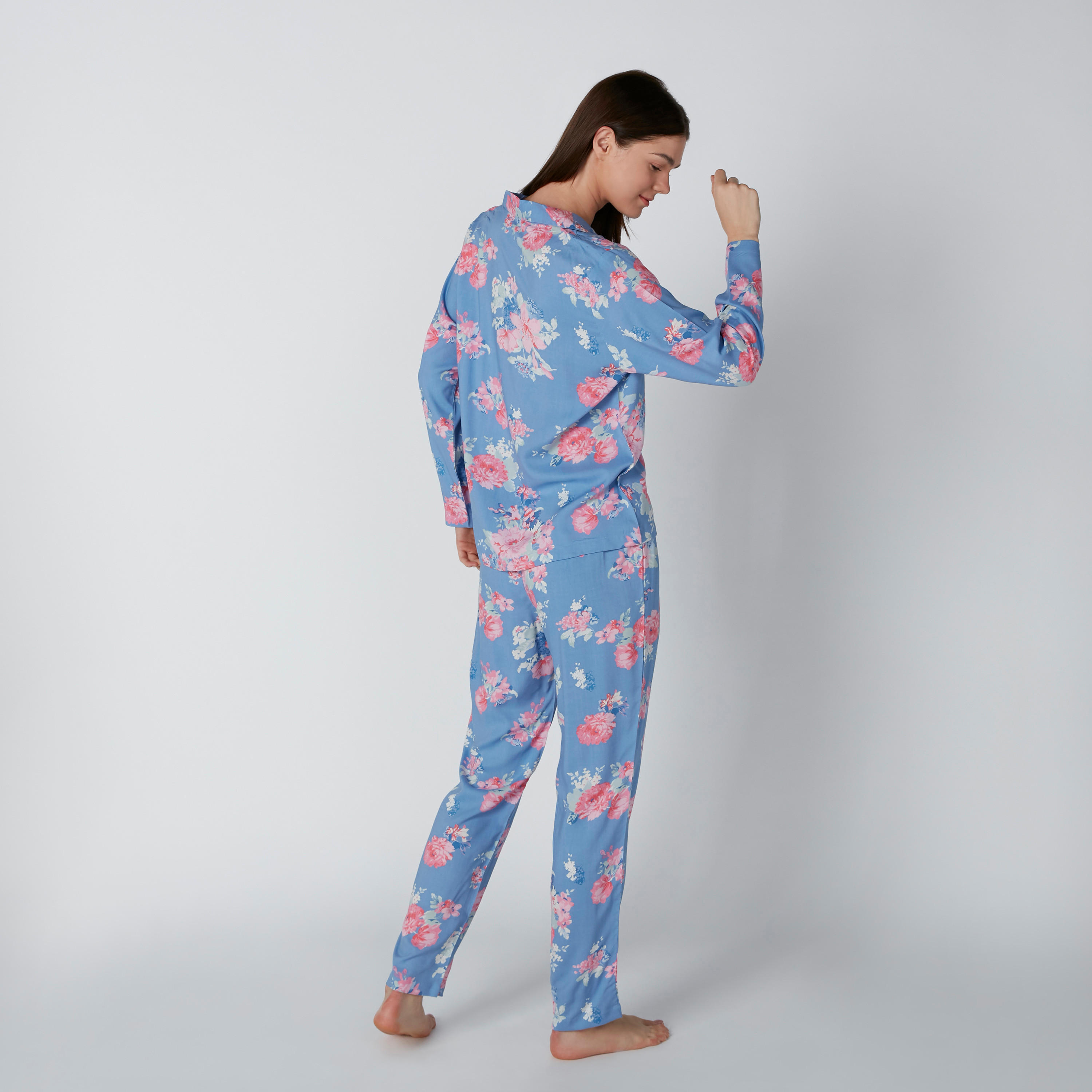 طقم بنطال بيجاما وقميص بأكمام طويلة وطبعات أزهار-women-clothing-nightwear-pyjamas-longsets-image-2