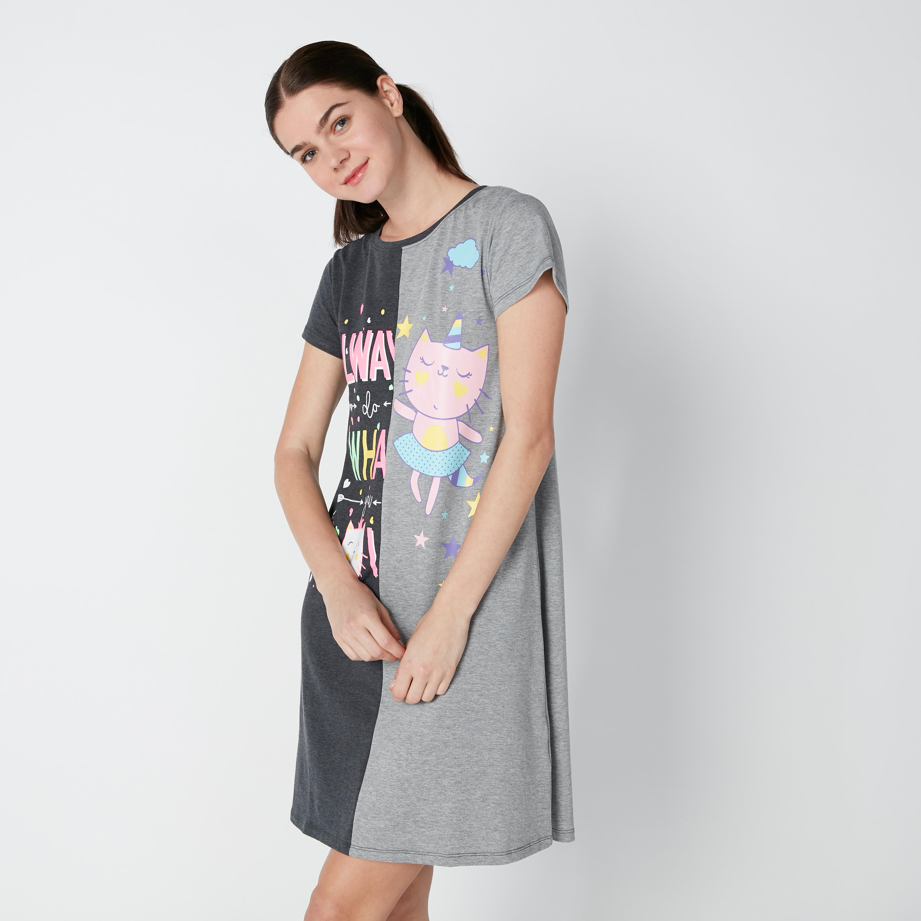 قميص نوم بأكمام قصيرة وطبعات - طقم من قطعتين-women-clothing-nightwear-nighties-image-7