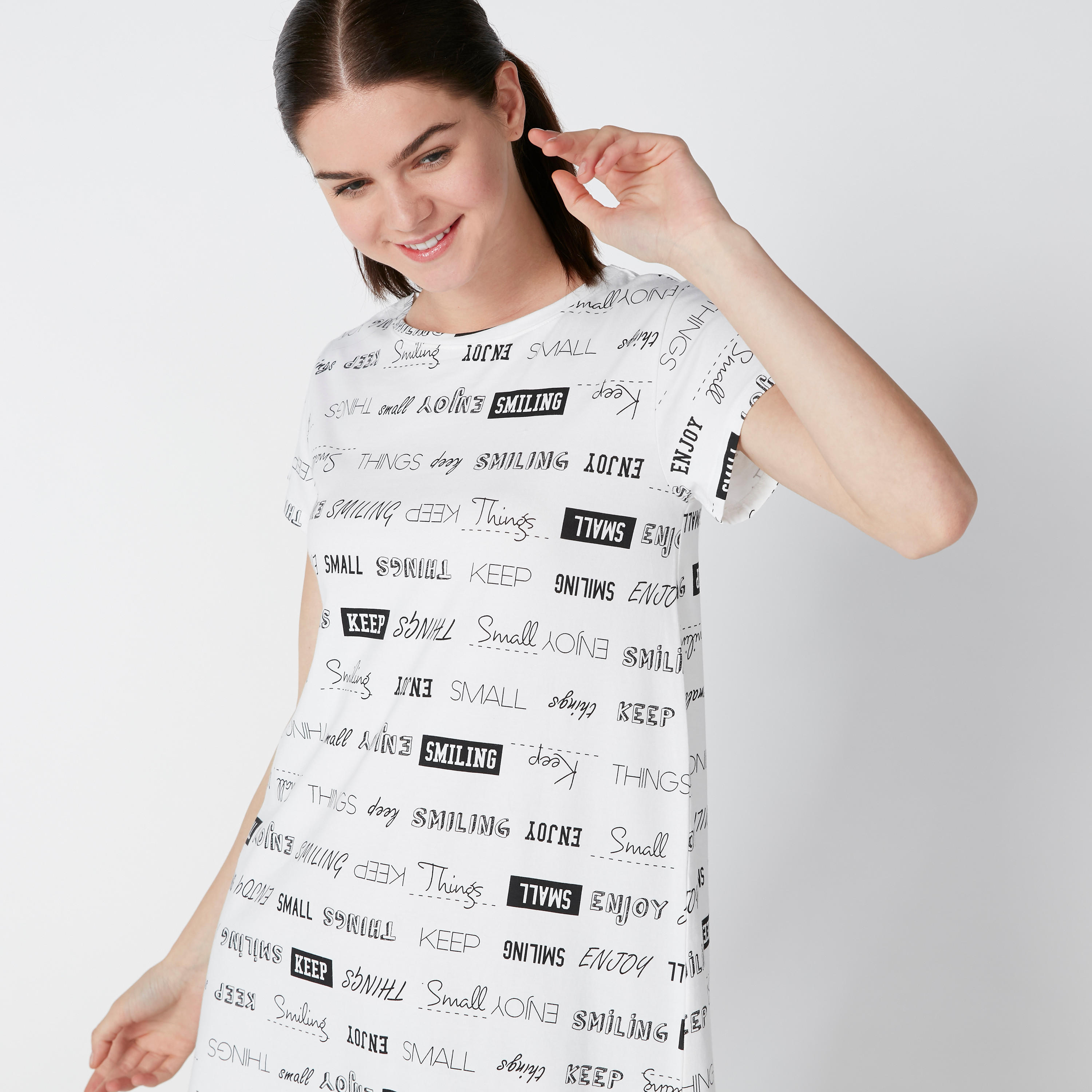 قميص نوم بأكمام قصيرة وطبعات - طقم من قطعتين-women-clothing-nightwear-nighties-image-8