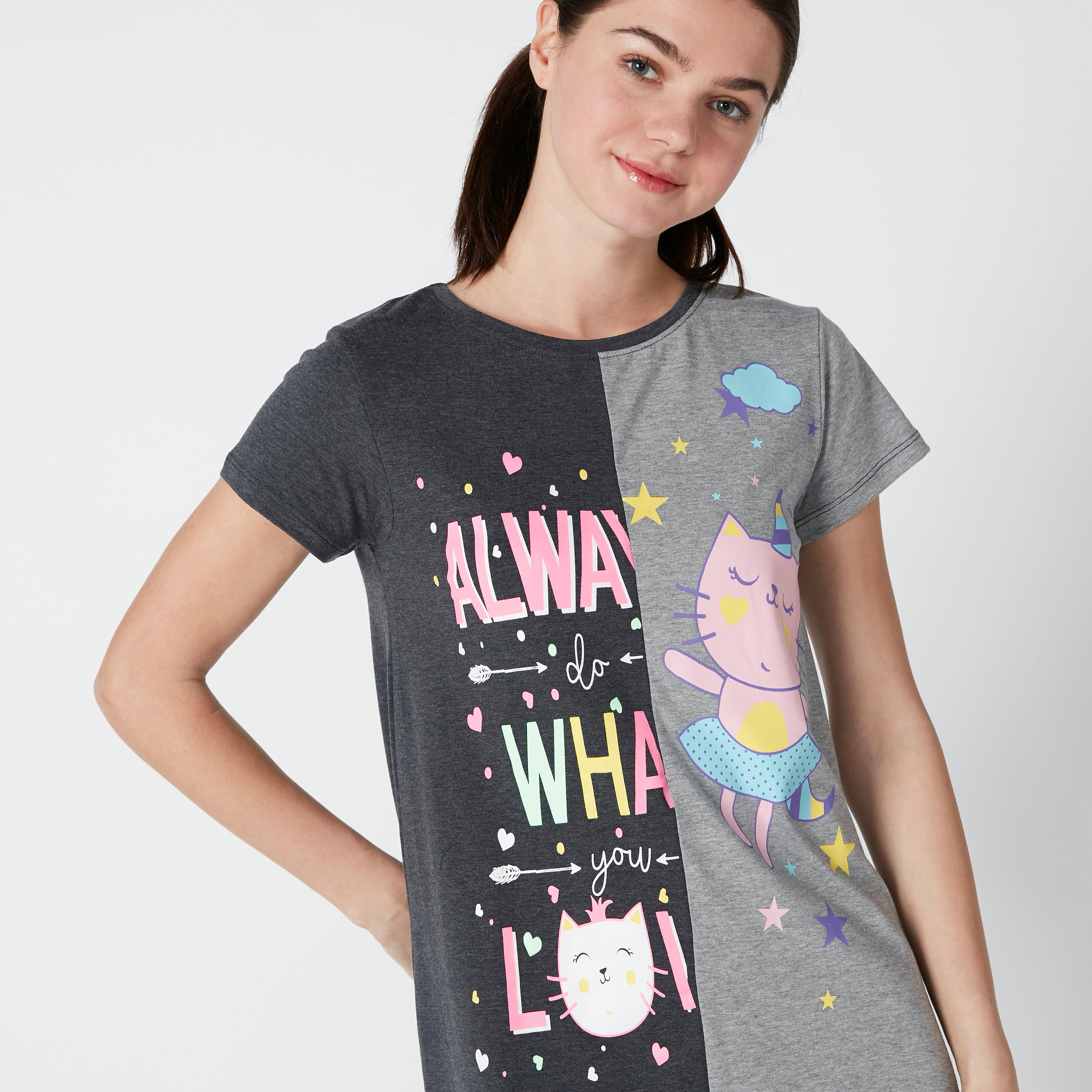 قميص نوم بأكمام قصيرة وطبعات - طقم من قطعتين-women-clothing-nightwear-nighties-image-9