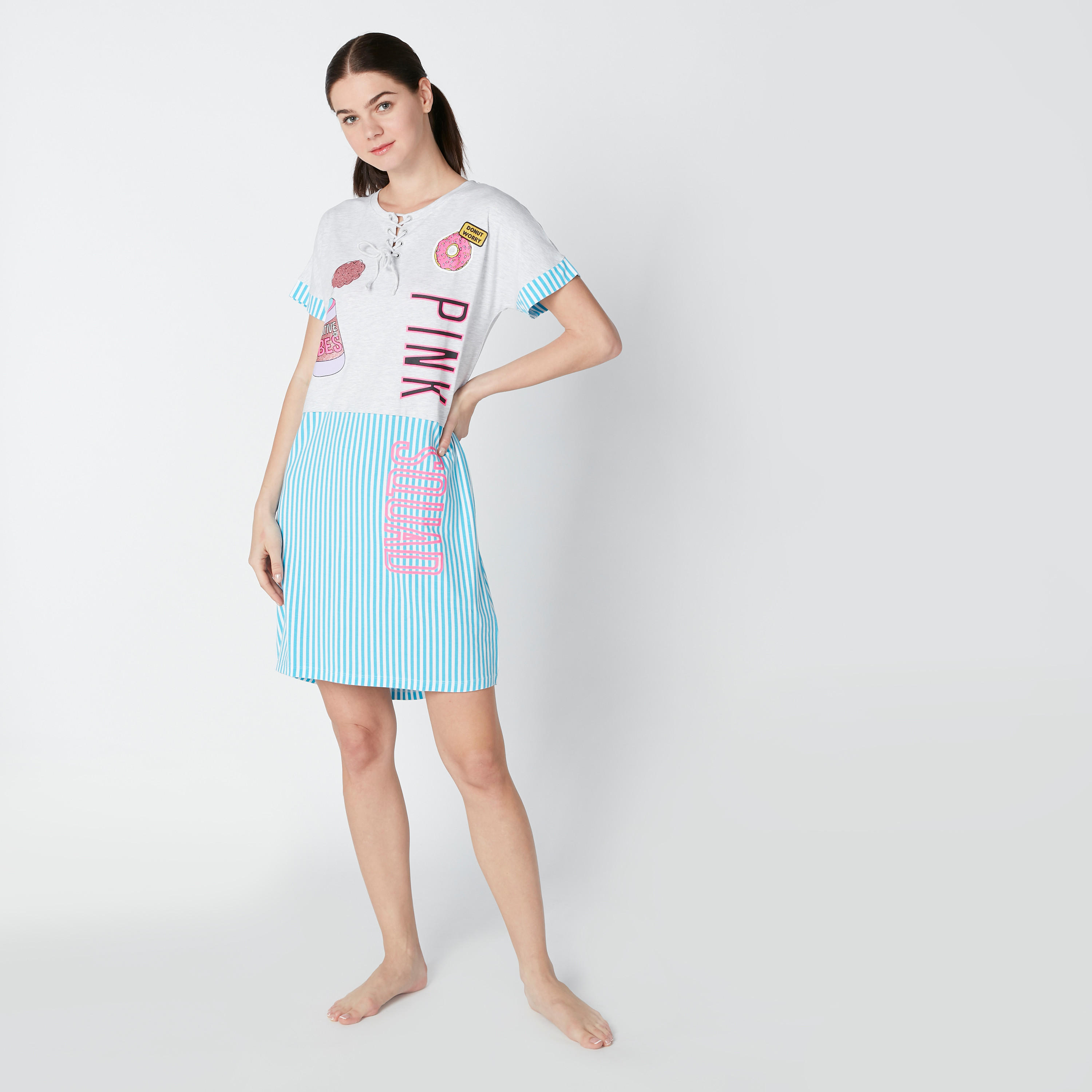 قميص نوم مستدام بأكمام قصيرة وأربطة وطبعات -women-clothing-nightwear-nighties-image-1