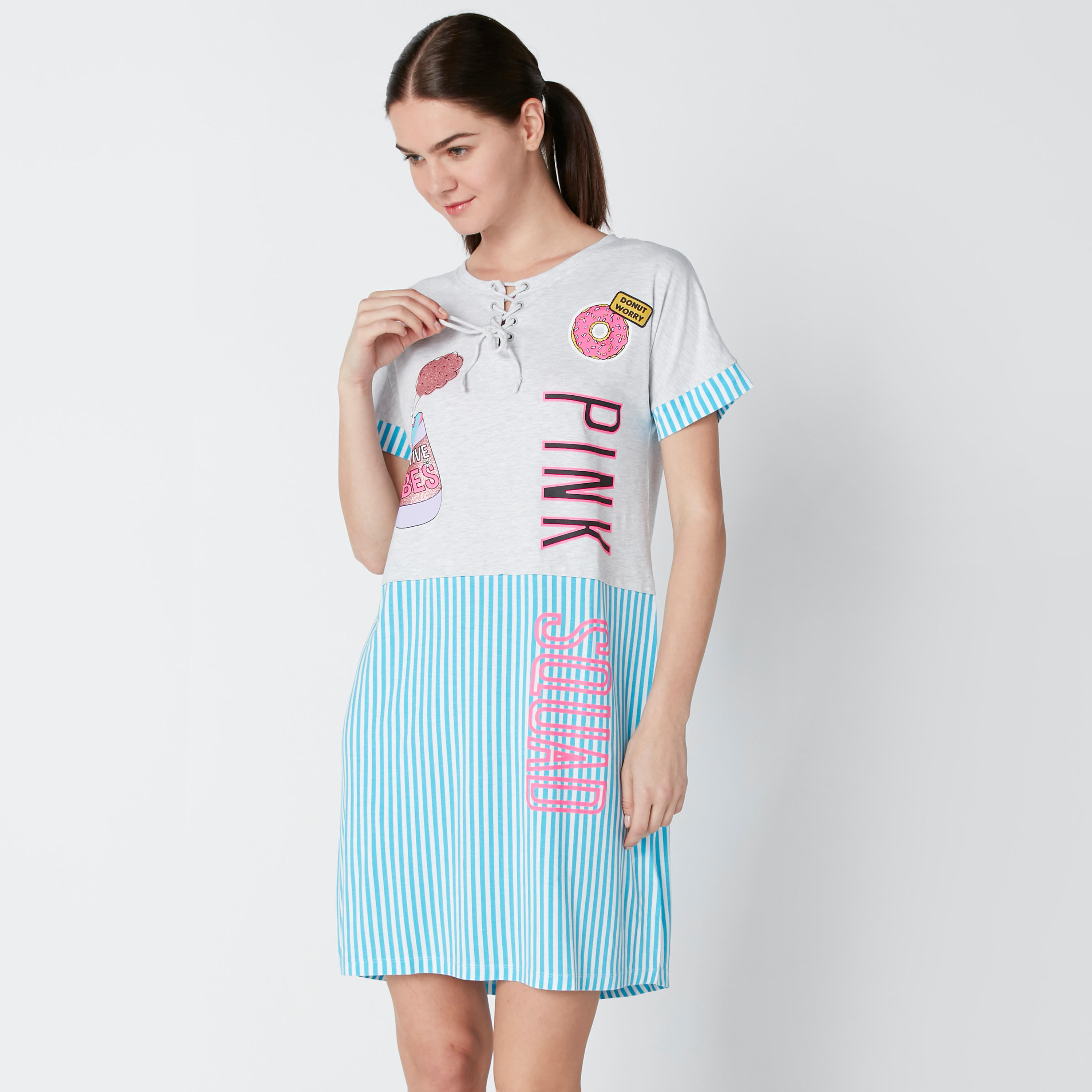 قميص نوم مستدام بأكمام قصيرة وأربطة وطبعات -women-clothing-nightwear-nighties-image-3