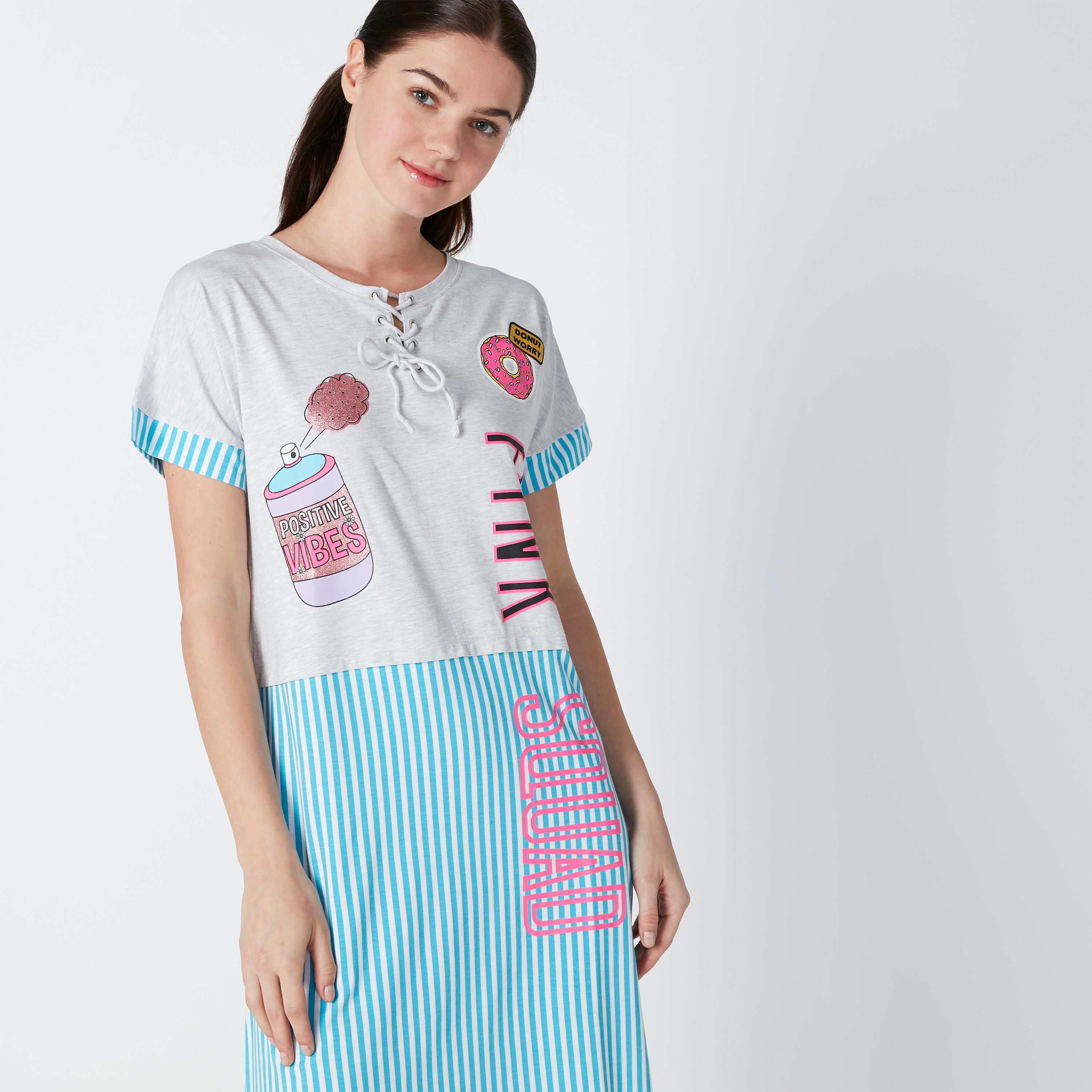 قميص نوم مستدام بأكمام قصيرة وأربطة وطبعات -women-clothing-nightwear-nighties-image-4