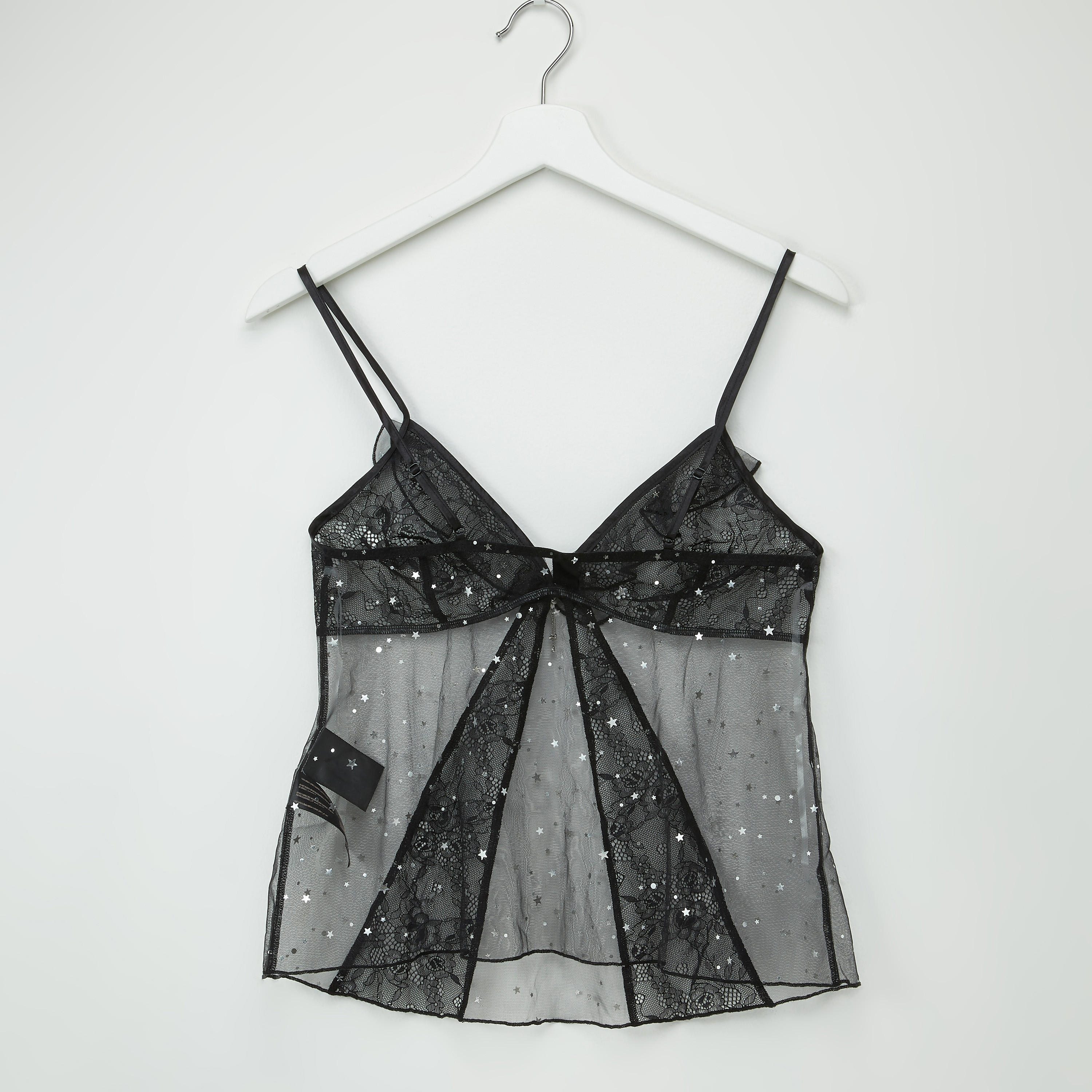 طقم بنطال بيجاما وبلوزة بحمالات رفيعة وتفاصيل دانتيل وطبعات-women-clothing-nightwear-pyjamas-longsets-image-3