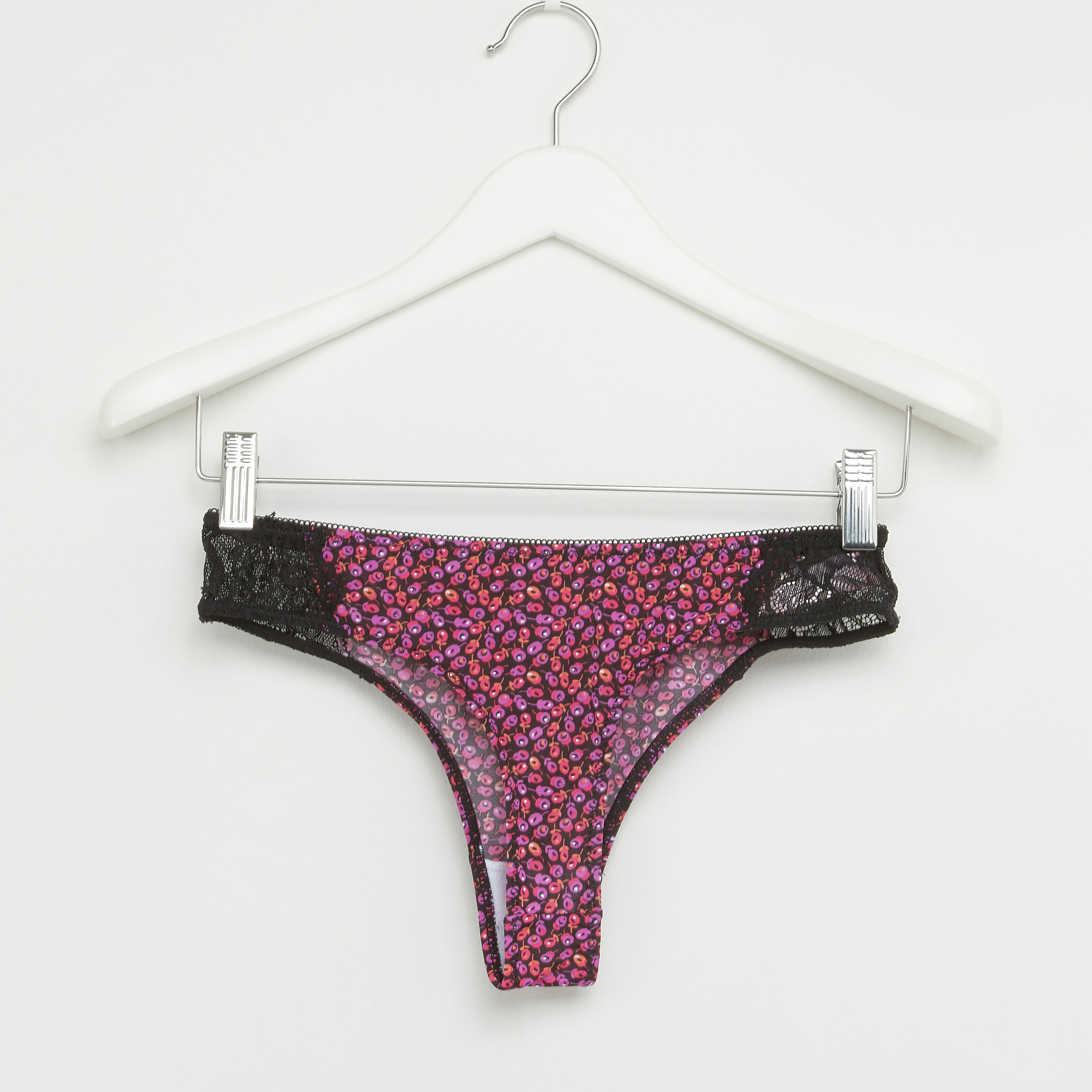 سراويل بيكيني بطبعات وتفاصيل دانتيل-women-clothing-lingerie-panties-image-1
