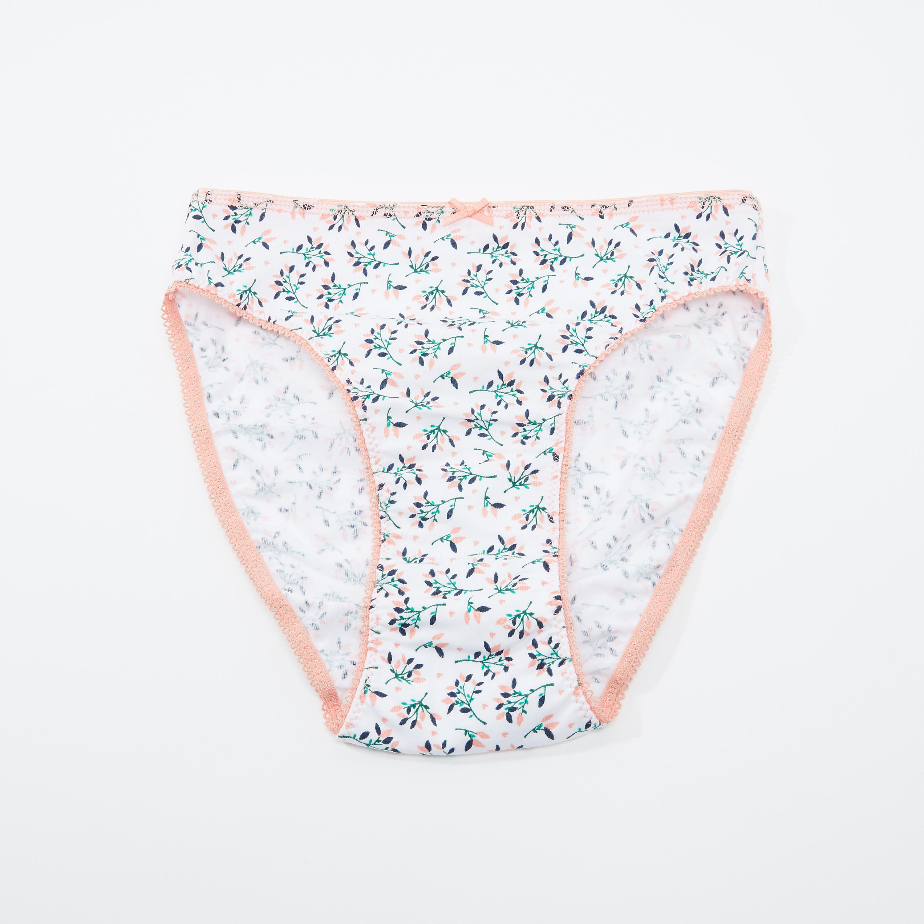 سراويل داخلية متنوعة بتفاصيل دانتيل - طقم من 5 قطع-women-clothing-lingerie-panties-image-2