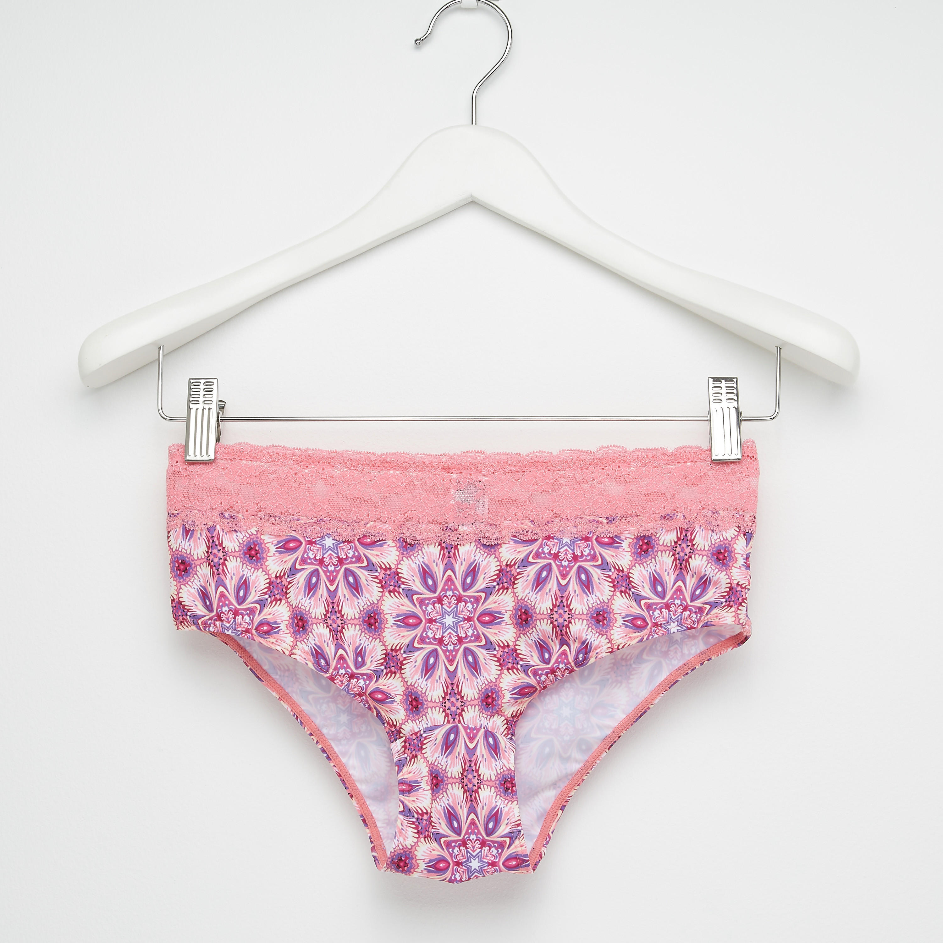 سراويل داخلية بتفاصيل دانتيل وطبعات-women-clothing-lingerie-panties-image-1