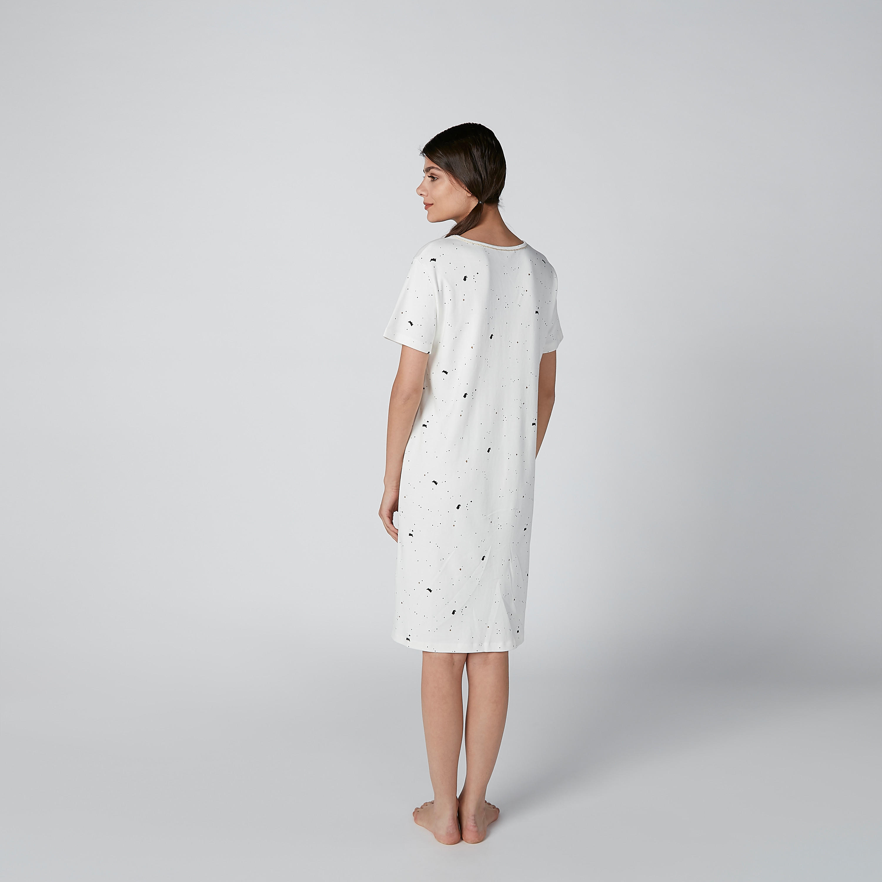 قميص نوم مستدام بجيوب وطبعات -women-clothing-nightwear-nighties-image-2