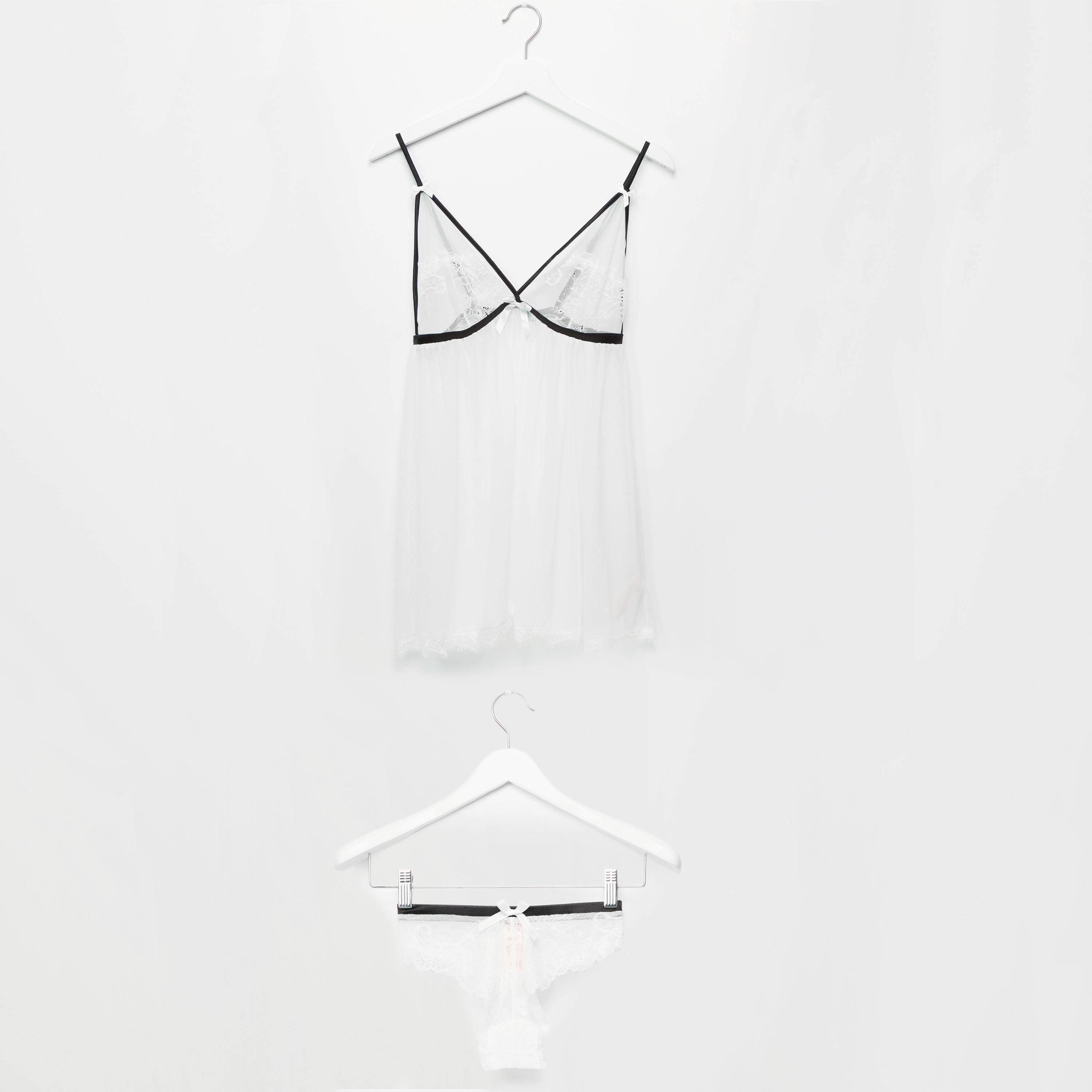 قميص نوم بيبي دول بياقة V وتفاصيل دانتيل مع ثونج-women-clothing-nightwear-pyjamas-longsets-image-1