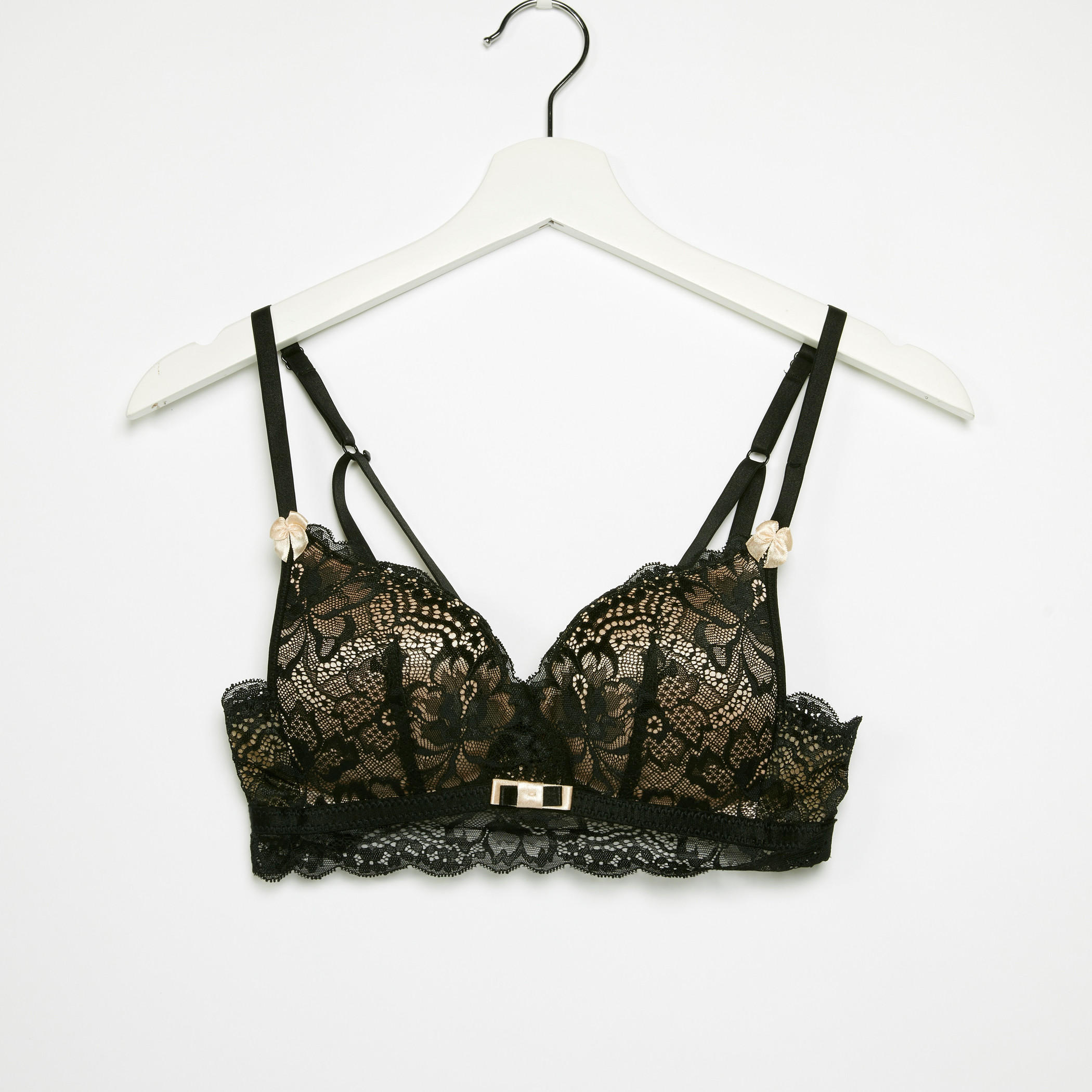 صدرية بيكيني بتفاصيل دانتيل مع سراويل داخلية-women-clothing-lingerie-lingeriesets-image-2