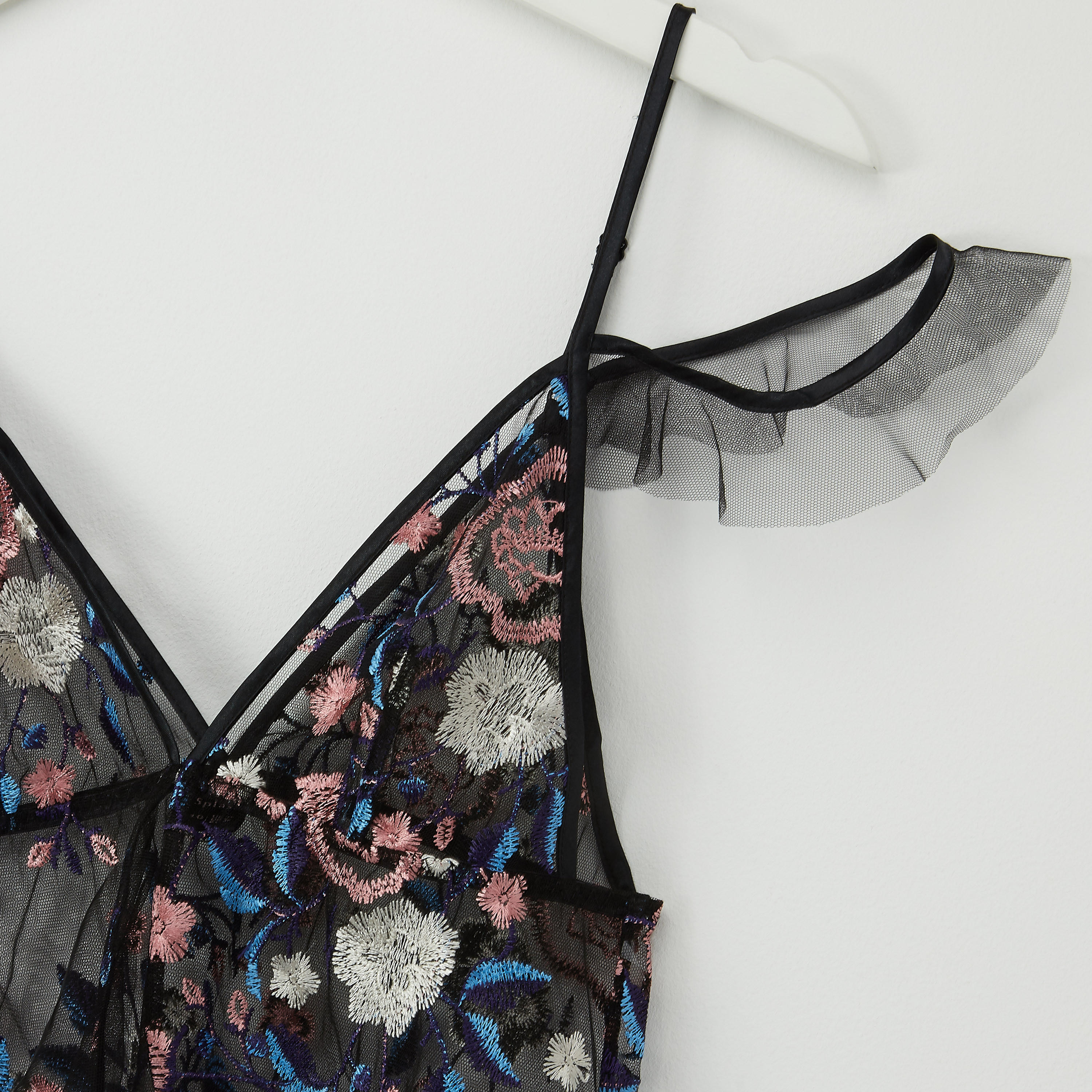 طقم بنطال بيجاما وبلوزة مطرّزة بياقة V-women-clothing-nightwear-pyjamas-longsets-image-2
