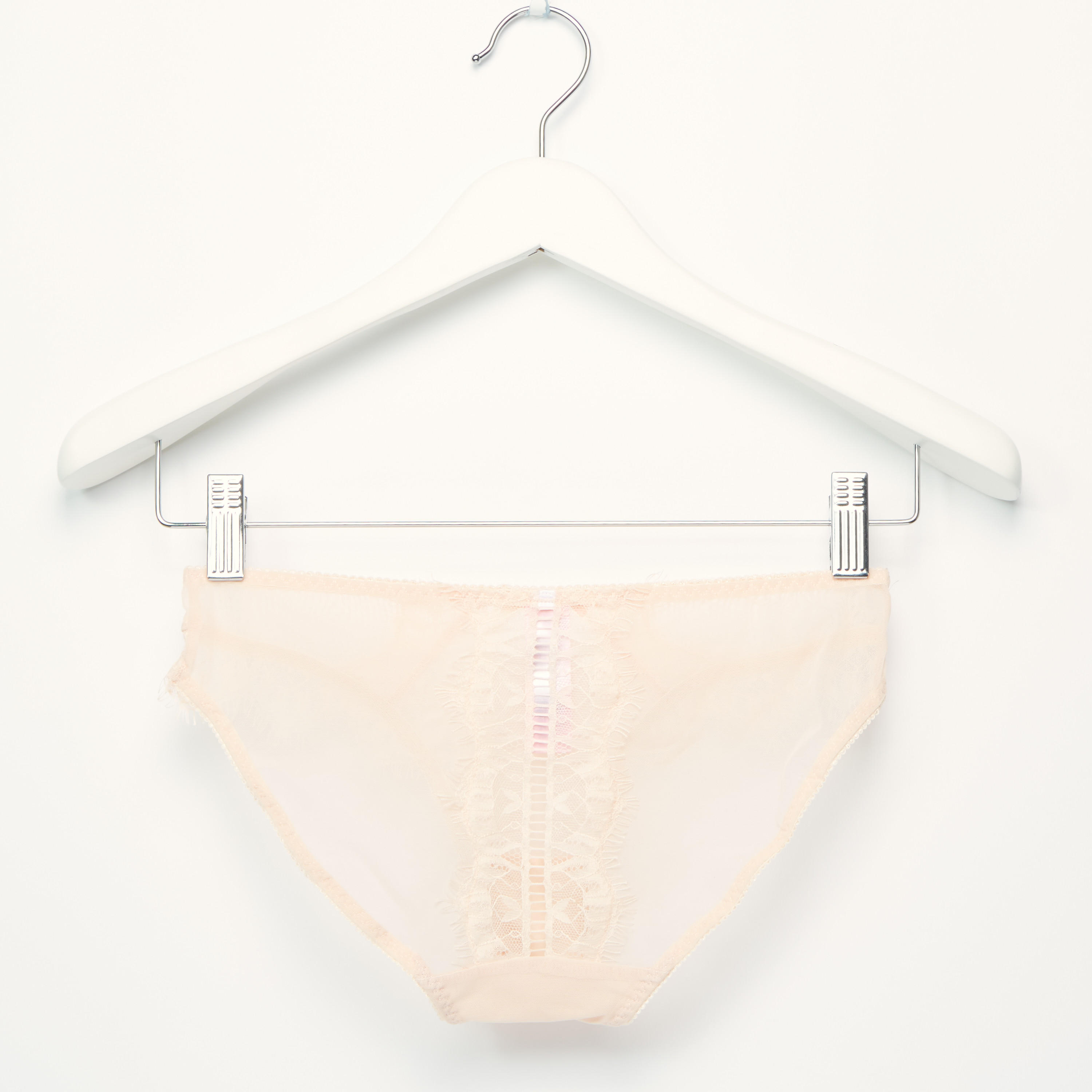 طقم سراويل بيكيني وصدرية مبطّنة بتفاصيل دانتيل-women-clothing-lingerie-lingeriesets-image-1