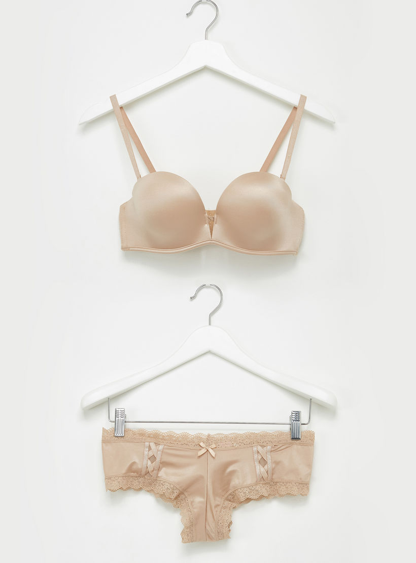 طقم سراويل داخلية وصدريّة مبطّنة بتفاصيل دانتيل-women-clothing-lingerie-lingeriesets-image-1