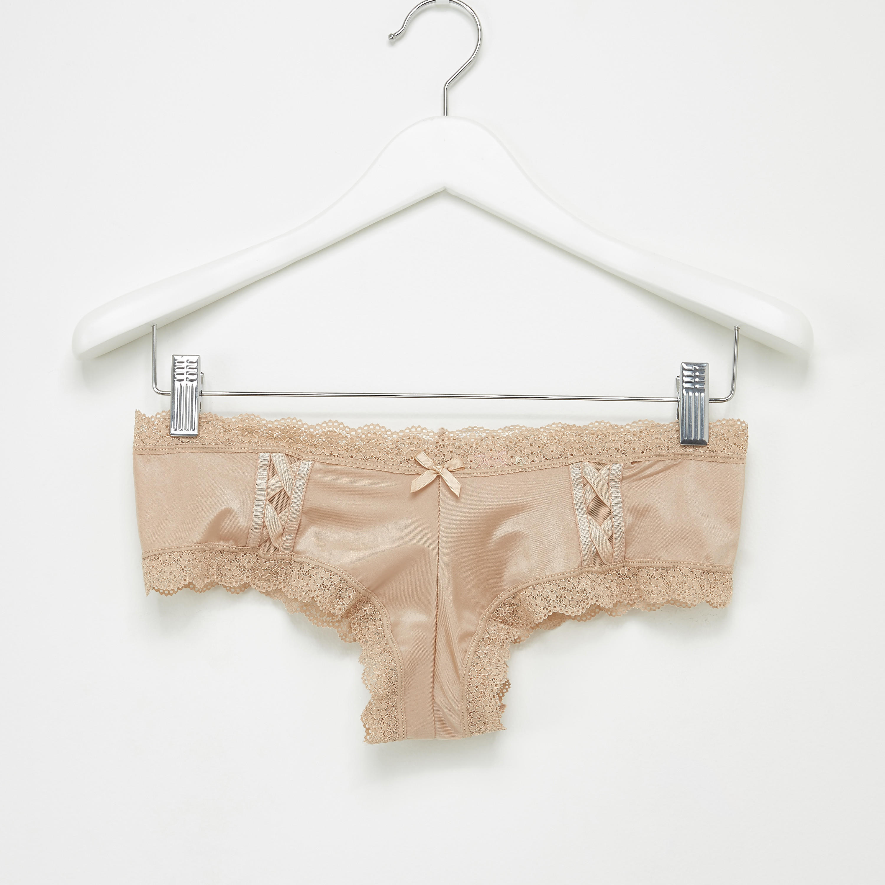 طقم سراويل داخلية وصدريّة مبطّنة بتفاصيل دانتيل-women-clothing-lingerie-lingeriesets-image-4