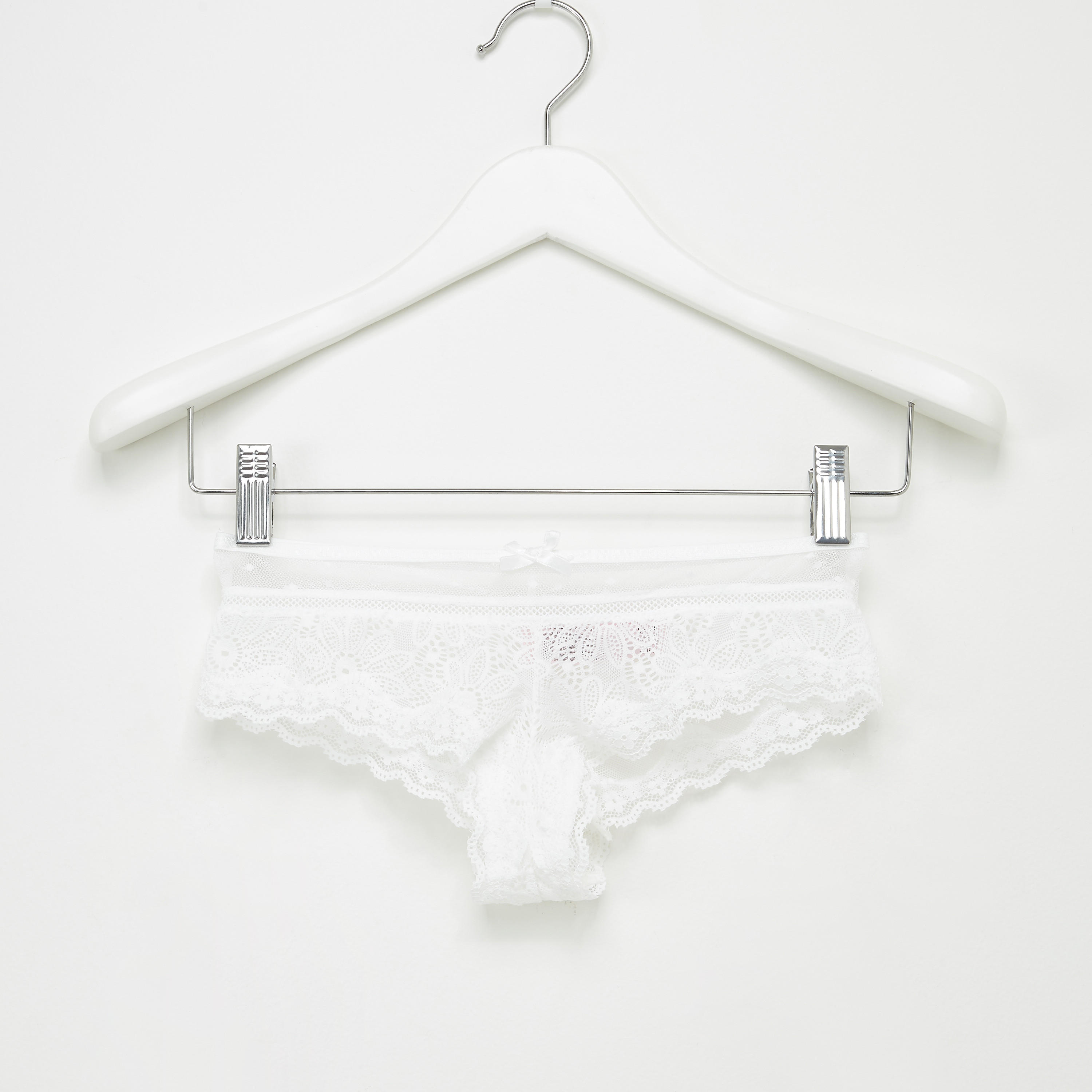 طقم سراويل داخلية وصدريّة بتفاصيل دانتيل-women-clothing-lingerie-lingeriesets-image-4