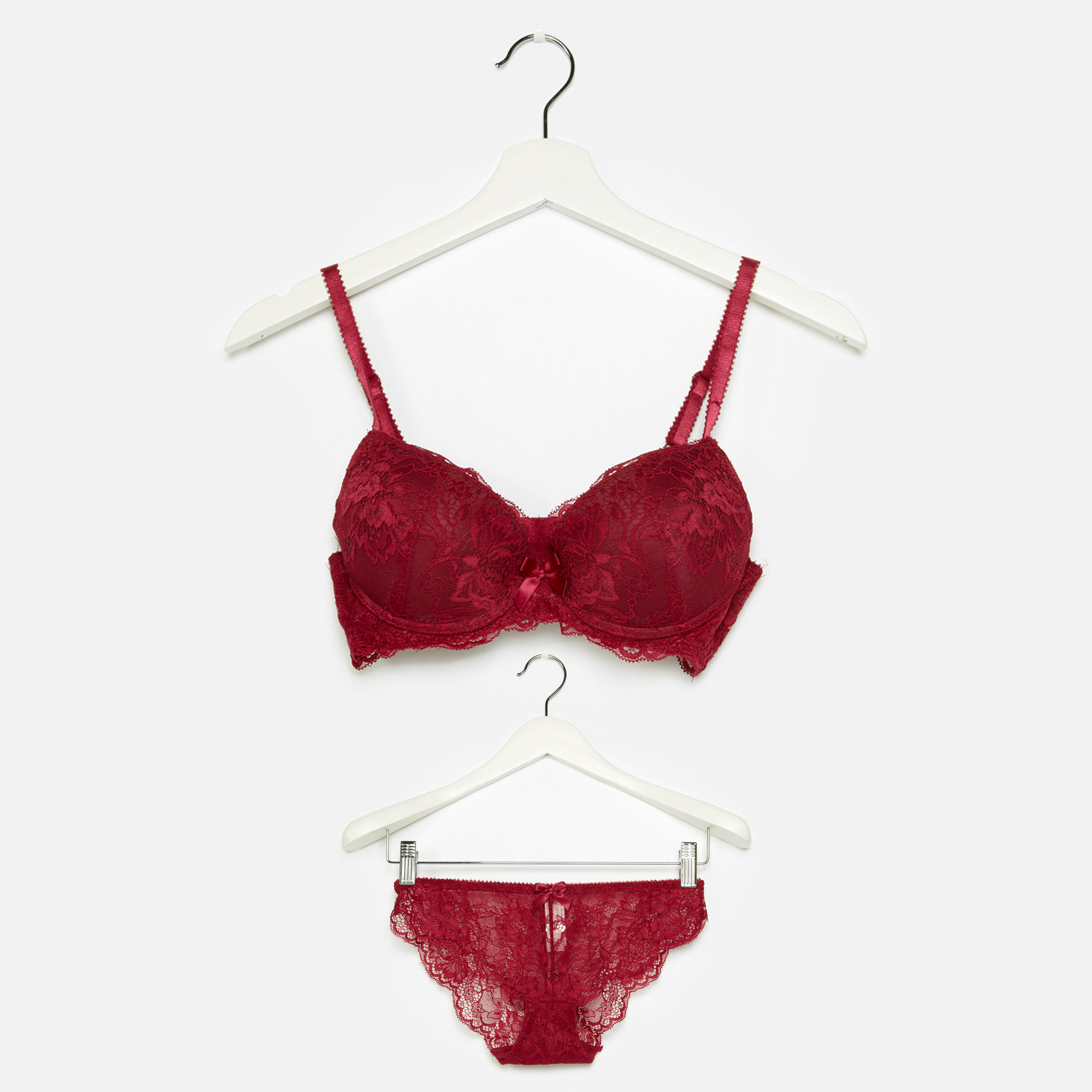 صدرية بتفاصيل دانتيل مع سراويل بيكيني-women-clothing-lingerie-lingeriesets-image-1