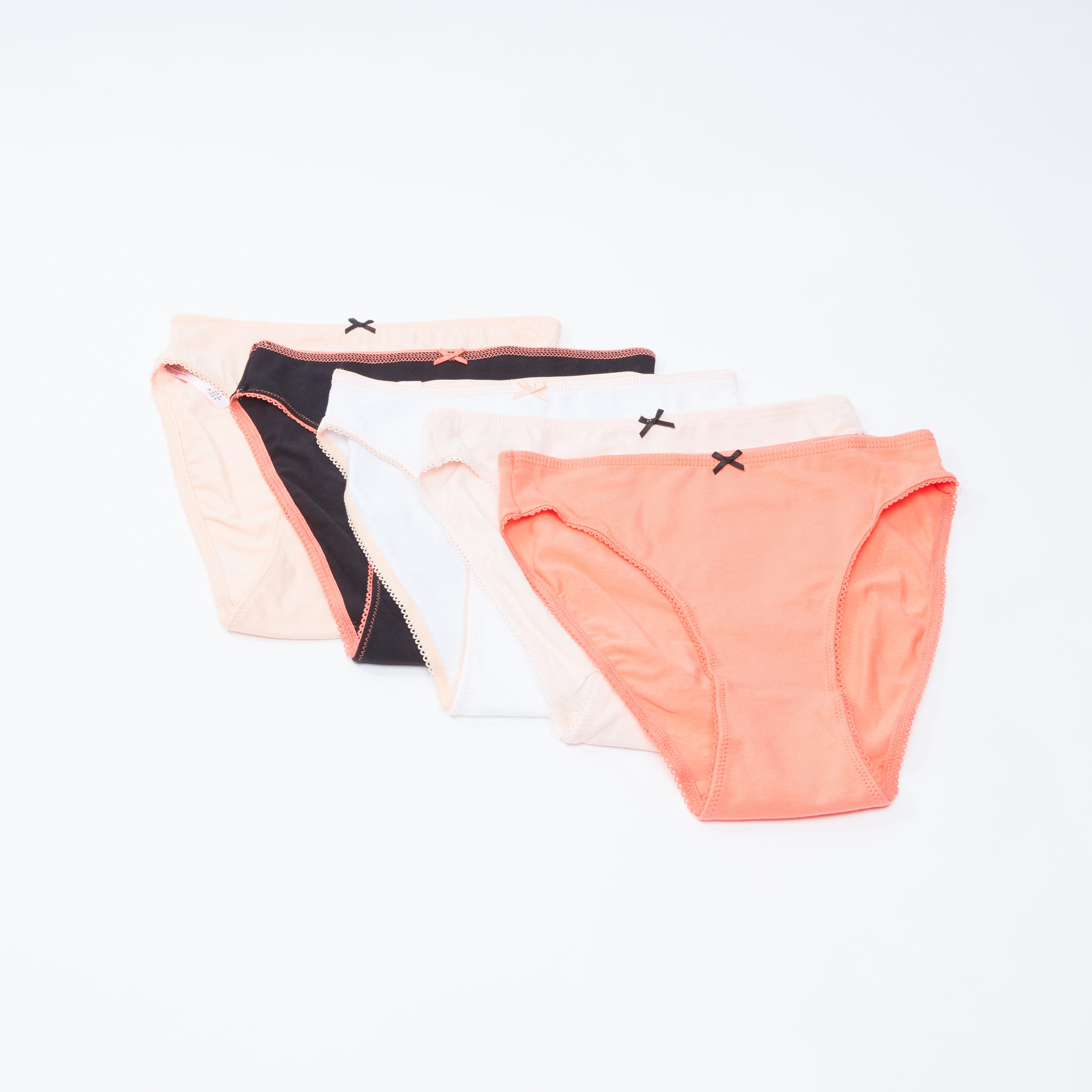 سراويل داخلية سادة بتفاصيل دانتيل - طقم من 5 قطع-women-clothing-lingerie-panties-image-1