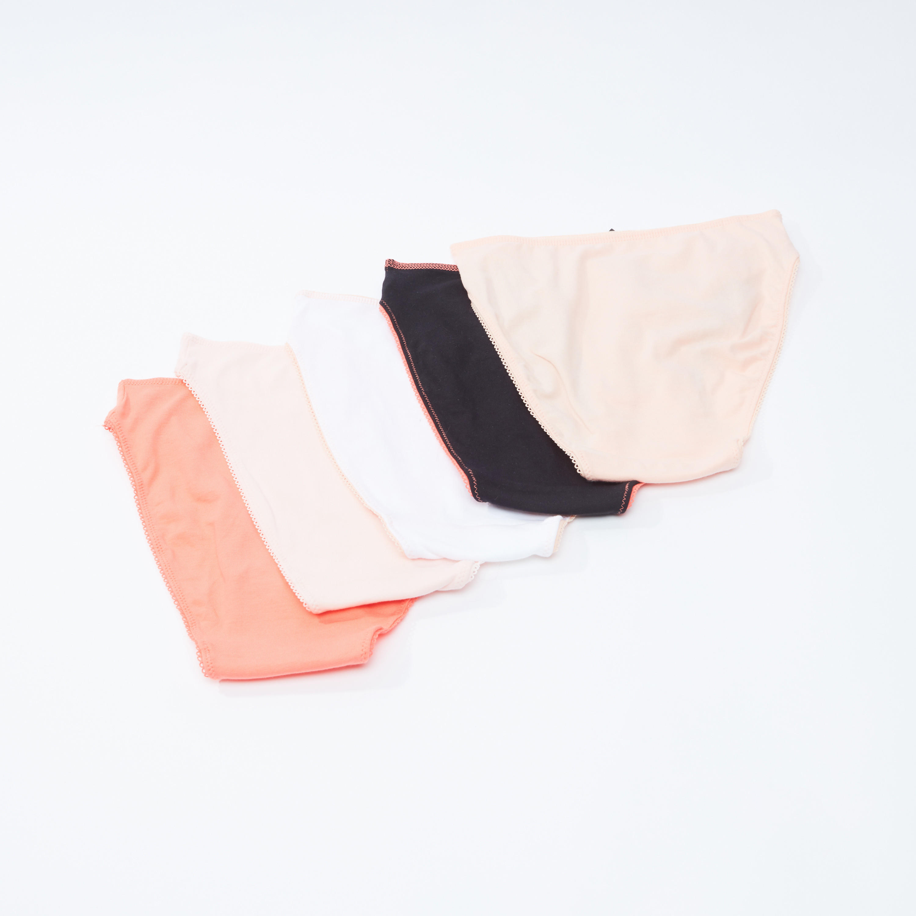 سراويل داخلية سادة بتفاصيل دانتيل - طقم من 5 قطع-women-clothing-lingerie-panties-image-3