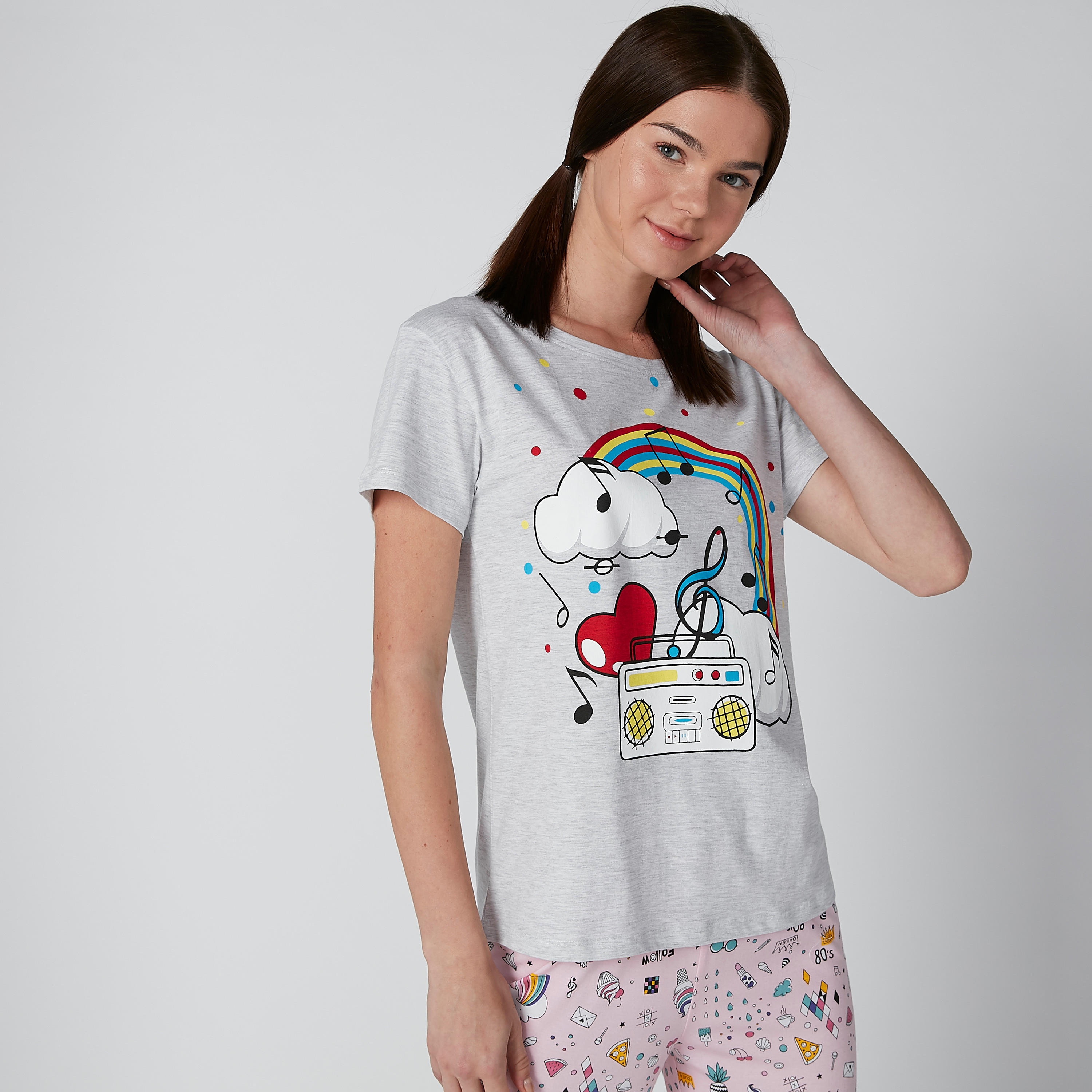 طقم بنطال بيجاما طويل وتيشيرت بطبعات-women-clothing-nightwear-pyjamas-longsets-image-1