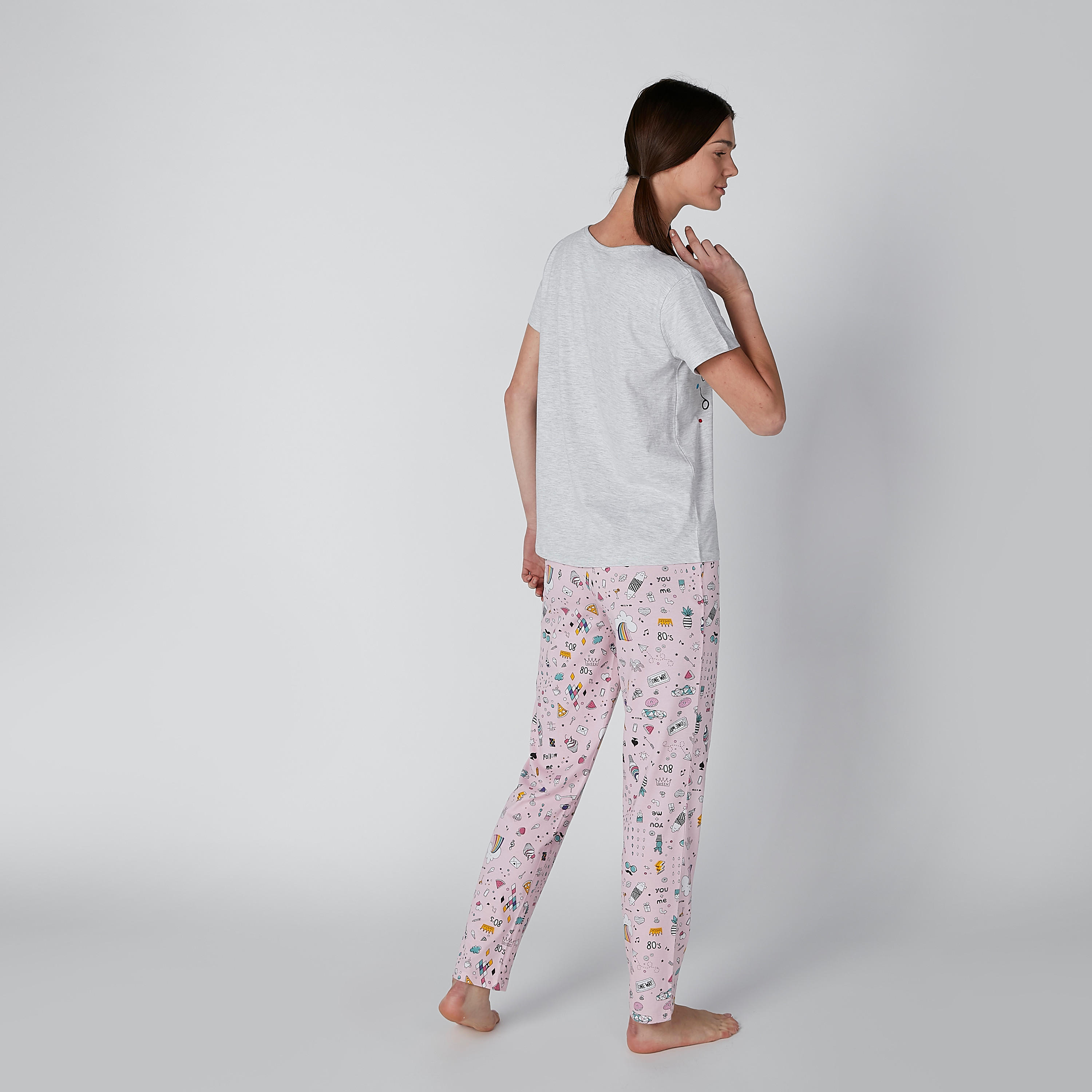 طقم بنطال بيجاما طويل وتيشيرت بطبعات-women-clothing-nightwear-pyjamas-longsets-image-2
