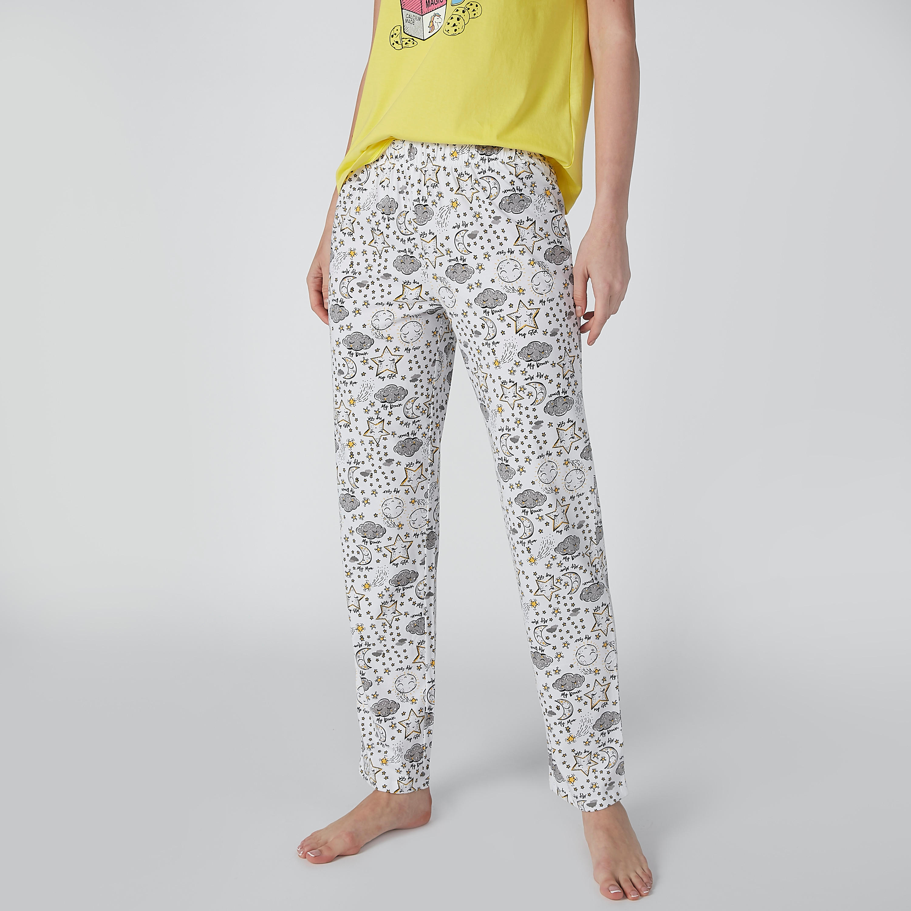 طقم بنطال بيجاما طويل وتيشيرت بطبعات-women-clothing-nightwear-pyjamas-longsets-image-4