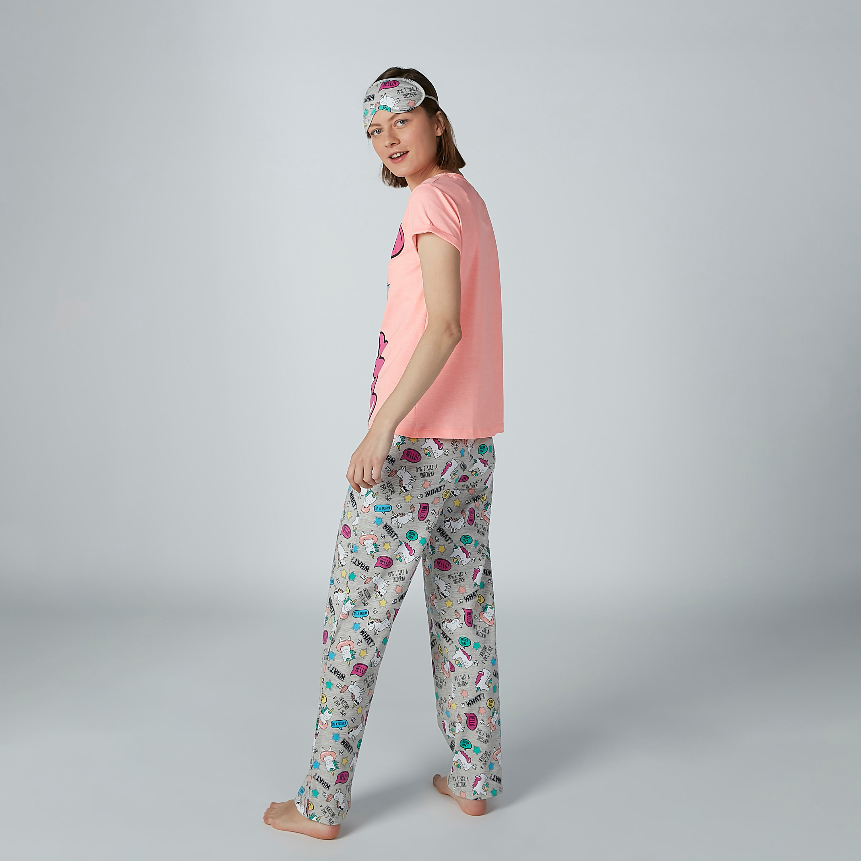 طقم بنطال بيجاما وتيشيرت بأكمام قصيرة وطبعات مع قناع للعين-women-clothing-nightwear-pyjamas-longsets-image-3