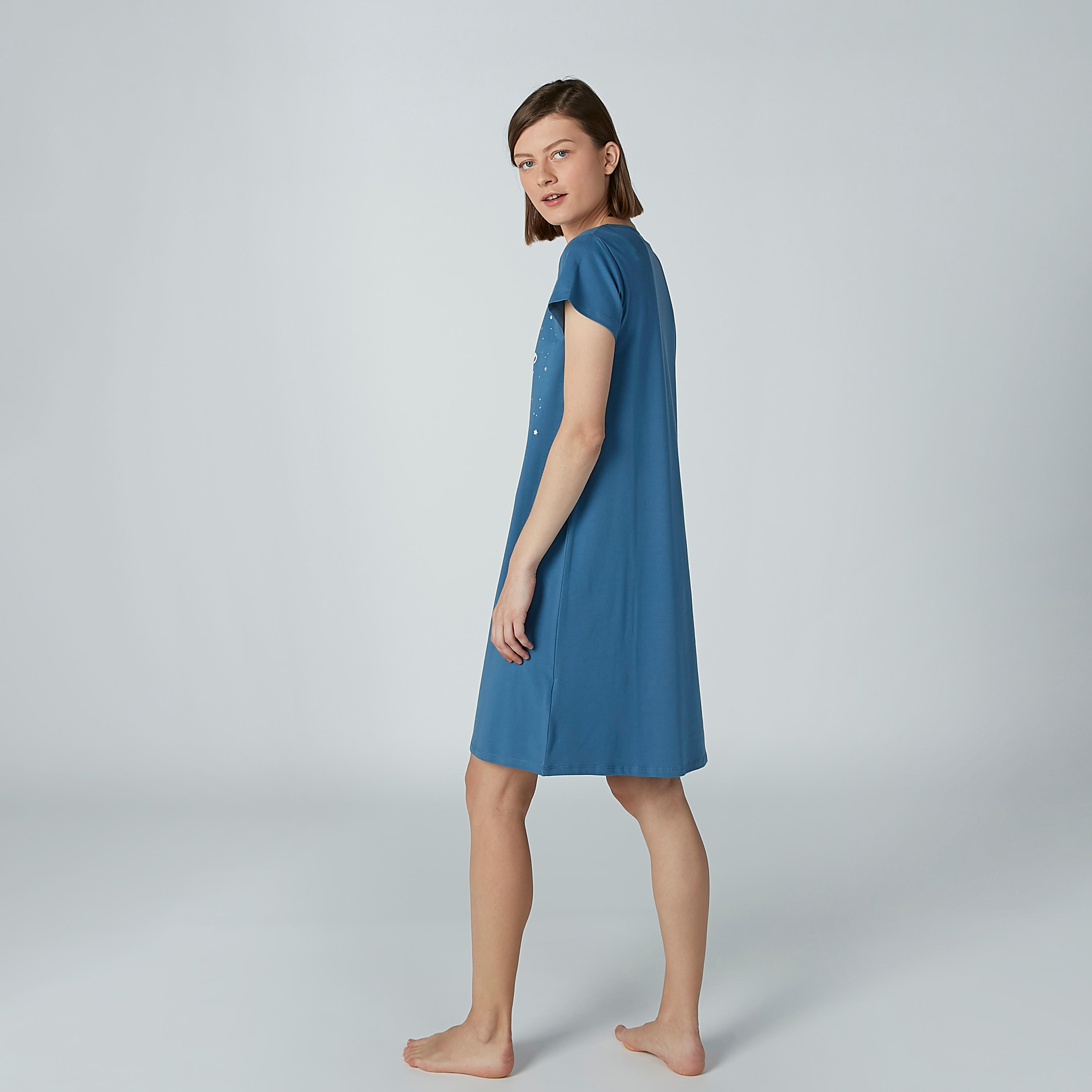 قميص نوم بياقة مستديرة وأكمام قصيرة وطبعات - طقم من قطعتين-women-clothing-nightwear-nighties-image-3
