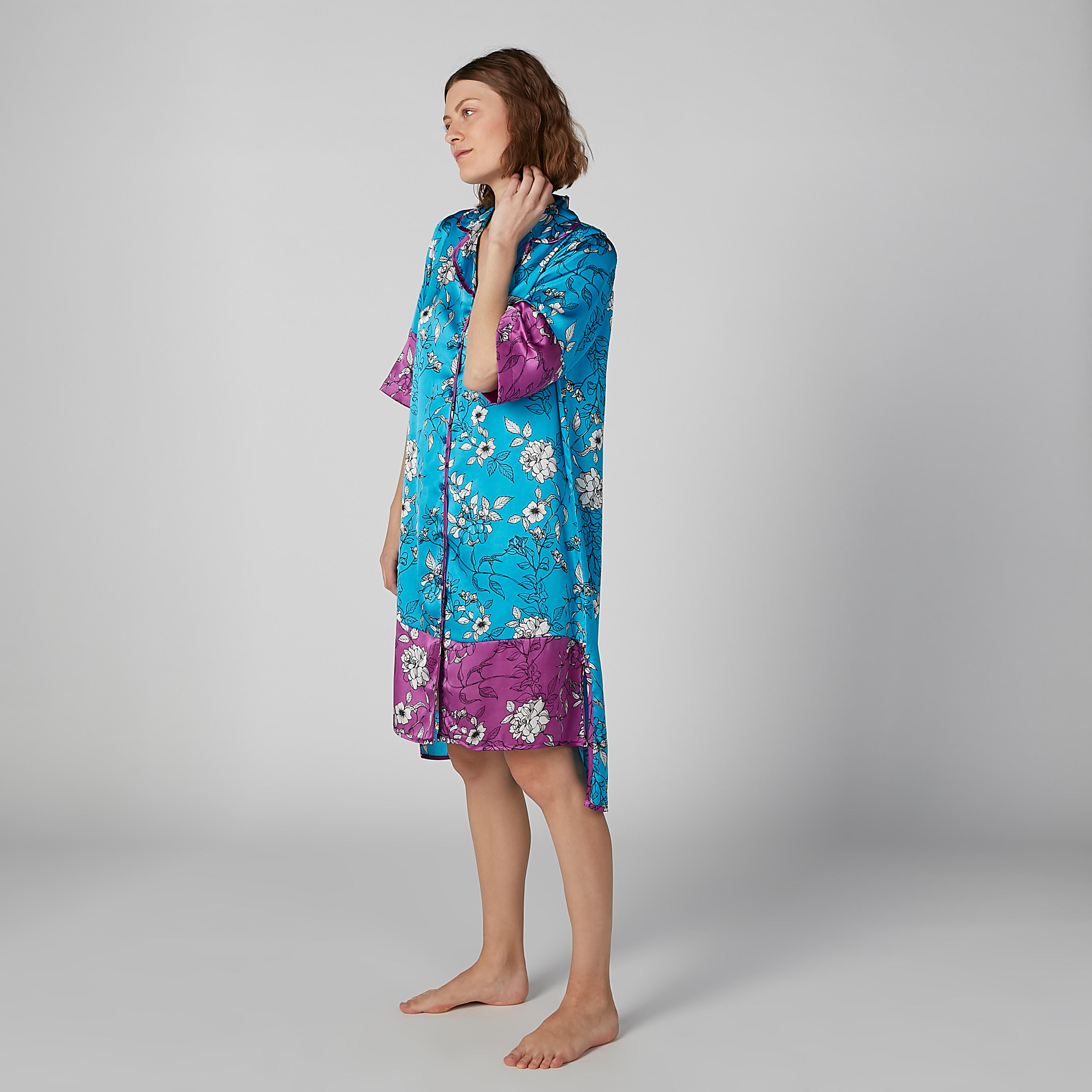 قميص نوم بياقة طويلة وأكمام مرفق وطبعات زهرية-women-clothing-nightwear-nighties-image-1