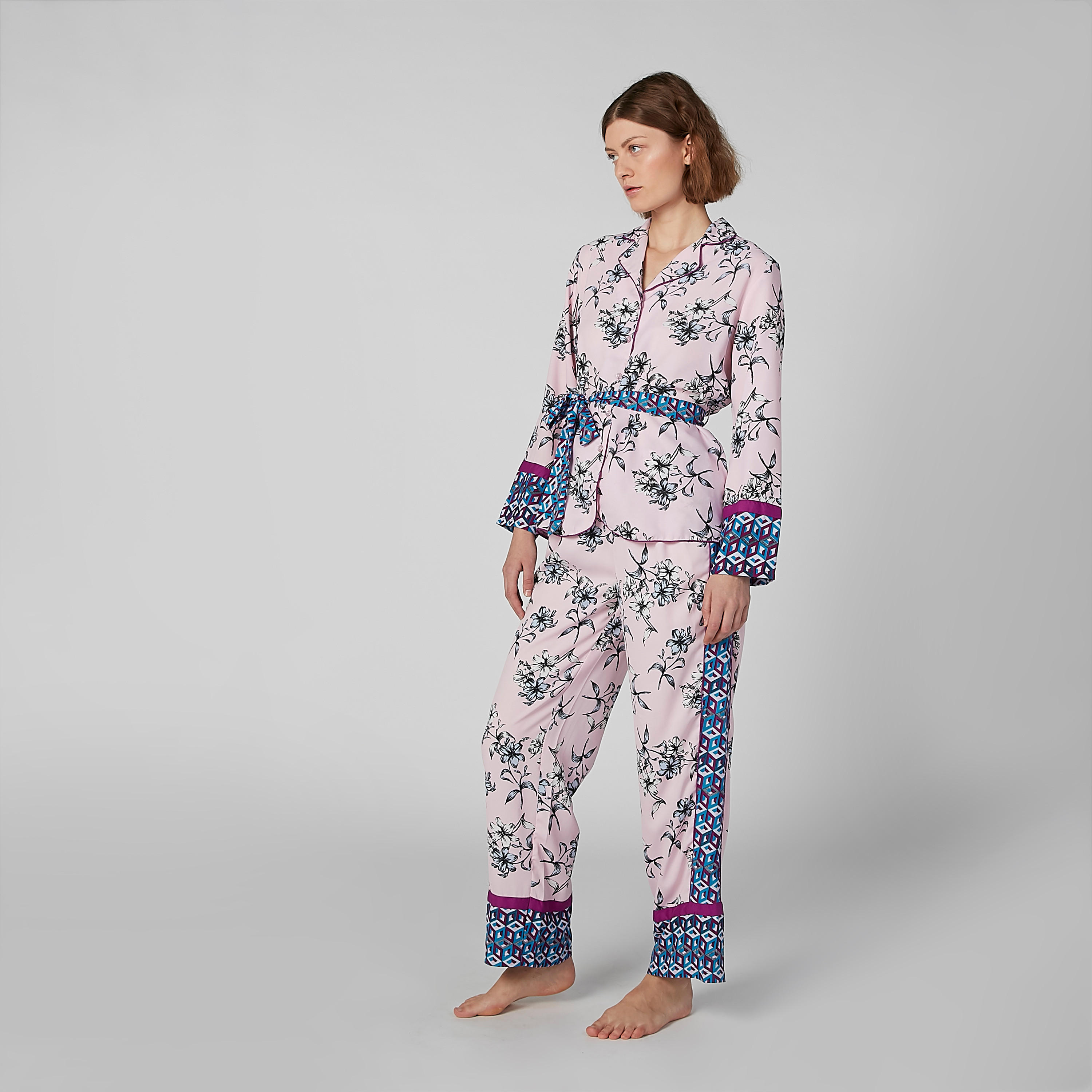 طقم بنطال بيجاما طويل وقميص بأكمام طويلة وأربطة وطبعات-women-clothing-nightwear-pyjamas-longsets-image-3