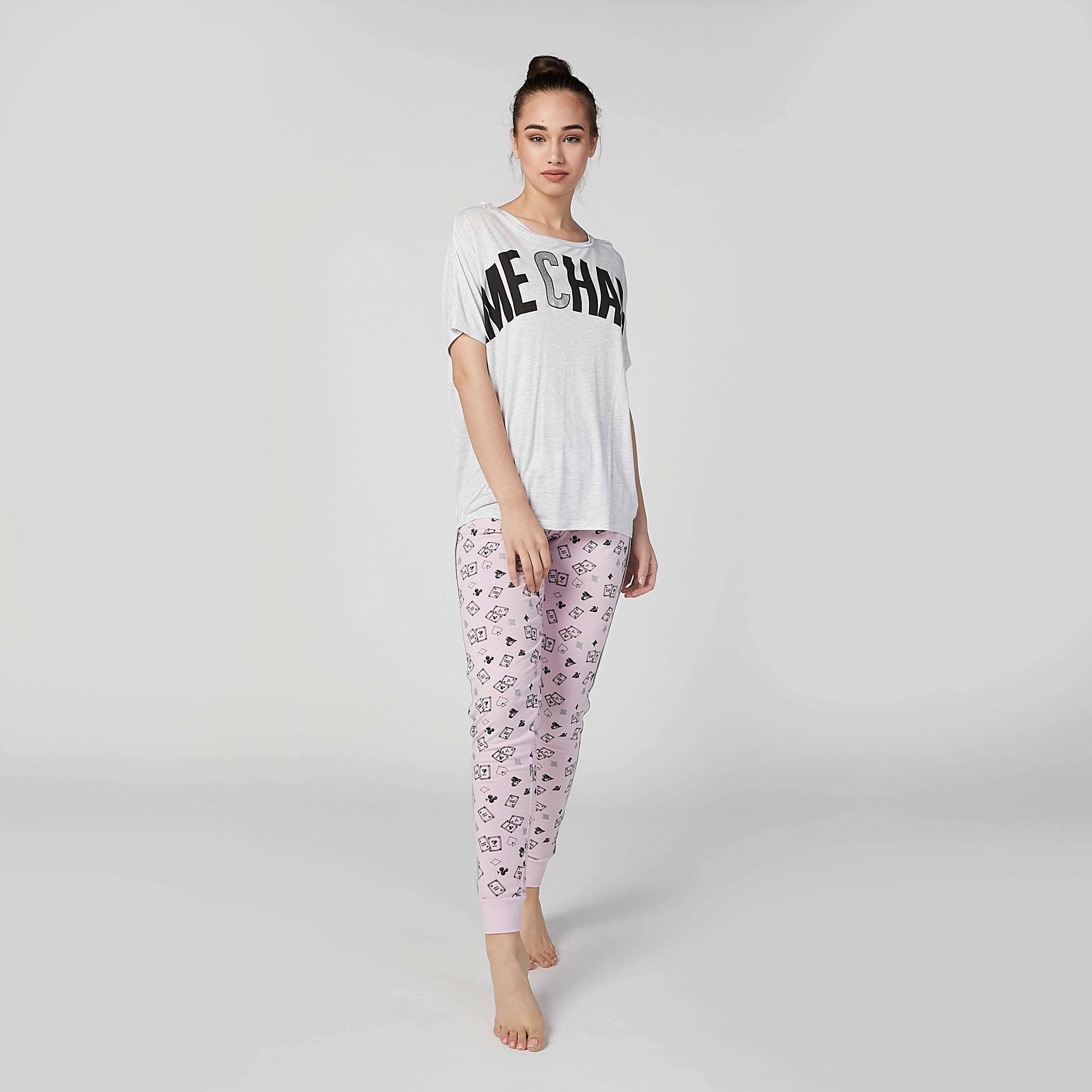 طقم بنطال رياضي طويل وتيشيرت بياقة مستديرة وطبعات-women-clothing-nightwear-pyjamas-longsets-image-2