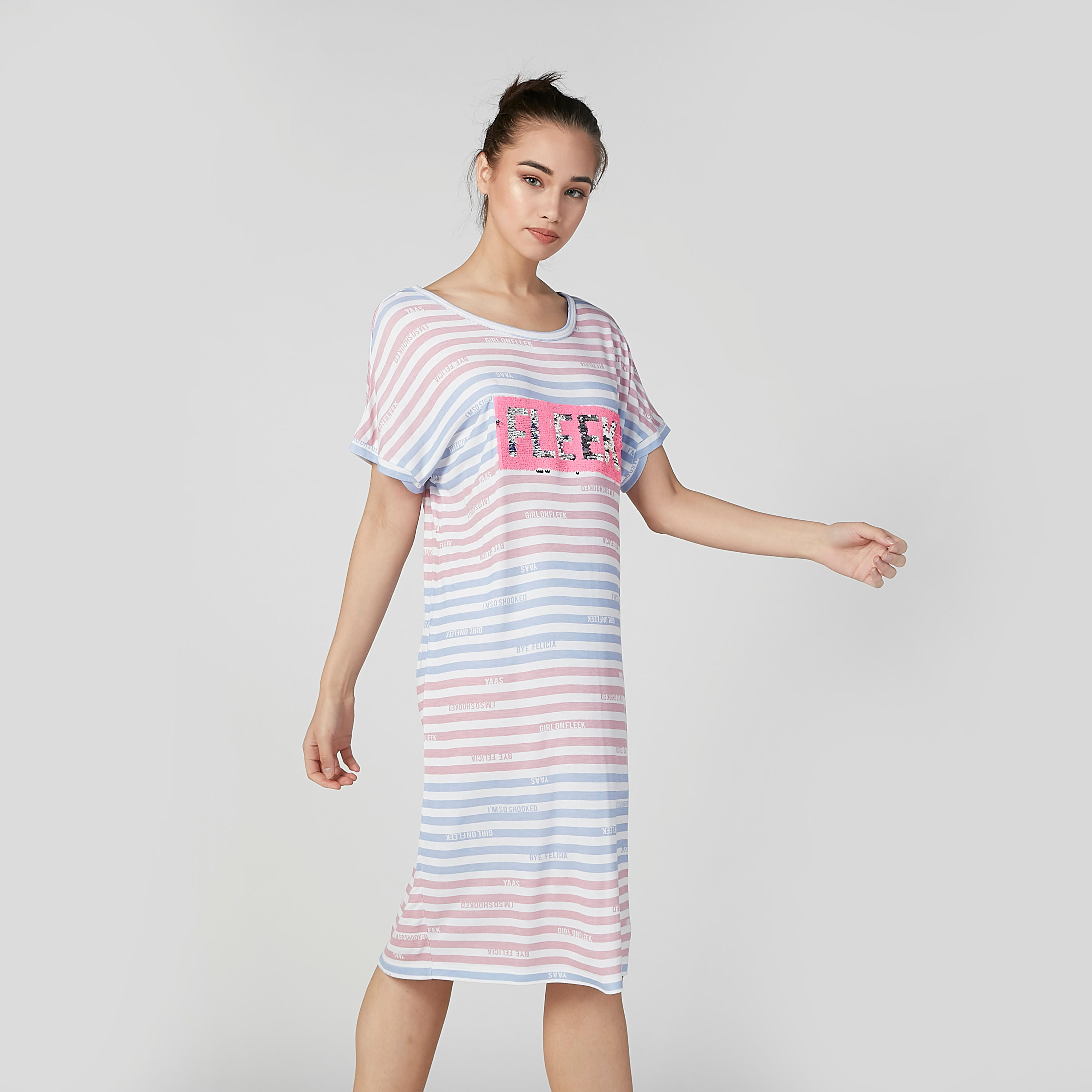 قميص نوم مقلّم بياقة مستديرة وأكمام متصلة-women-clothing-nightwear-nighties-image-5