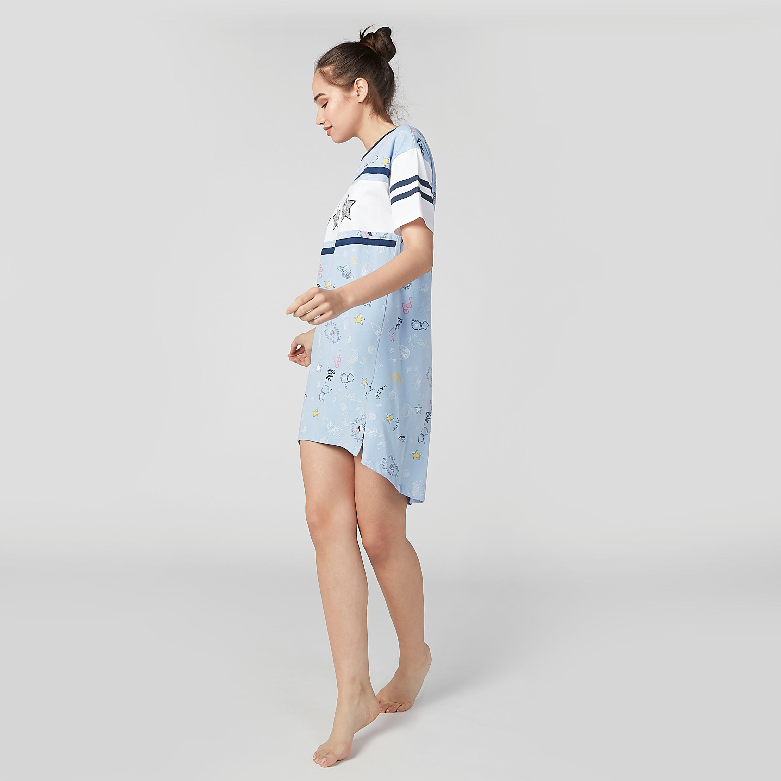 قميص نوم بياقة مستديرة وأكمام قصيرة وطبعات-women-clothing-nightwear-nighties-image-1